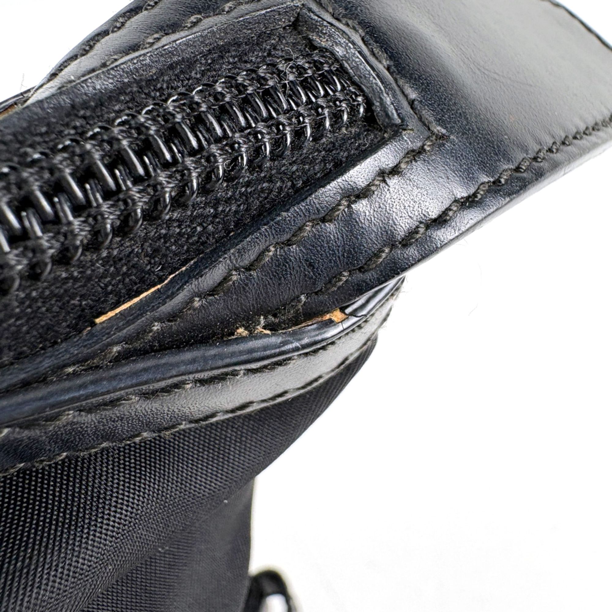 Nylon Leather Handbag (Pre-Owned) - Prada - Modalova
