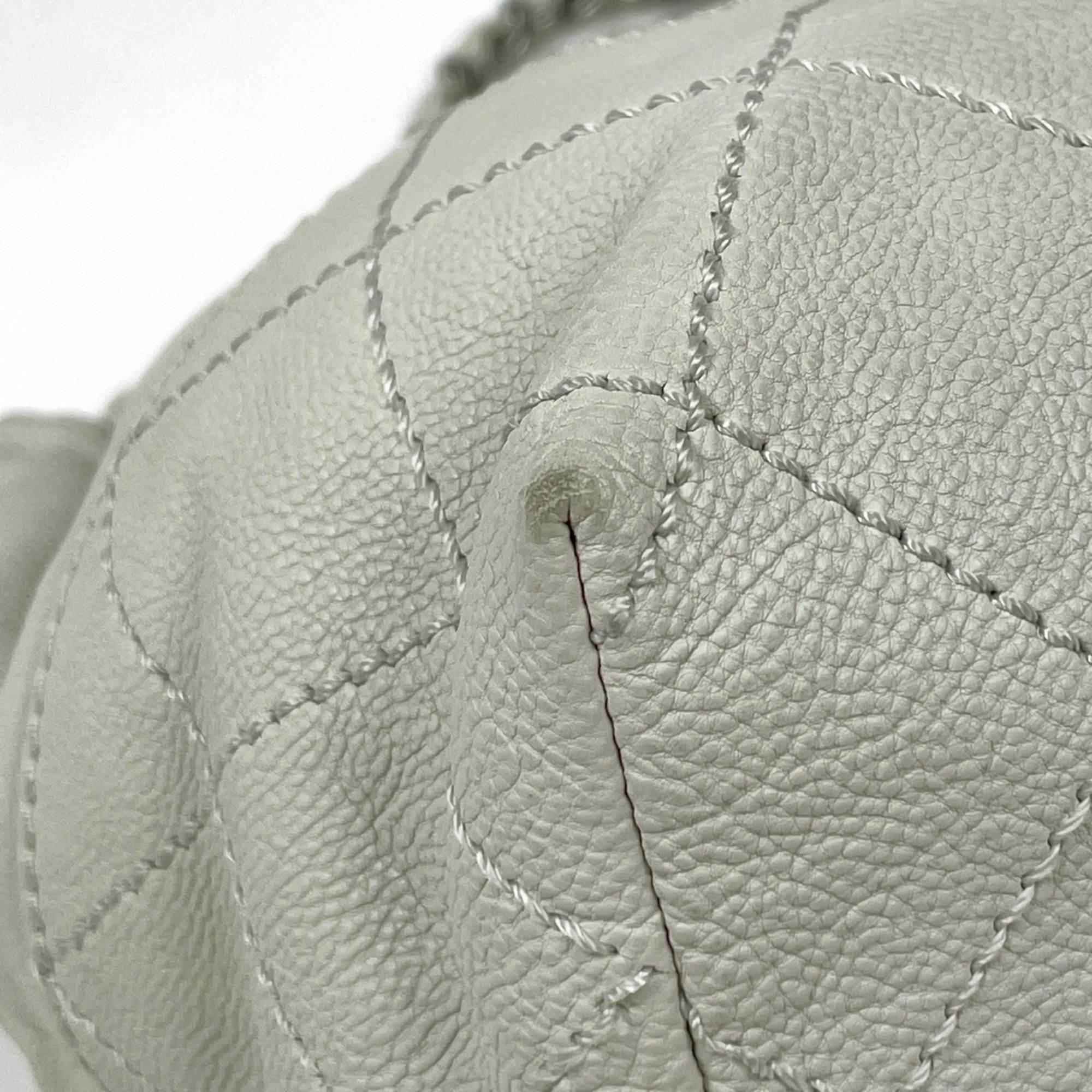 Leather Shoulder Bag (Pre-Owned) - Chanel - Modalova