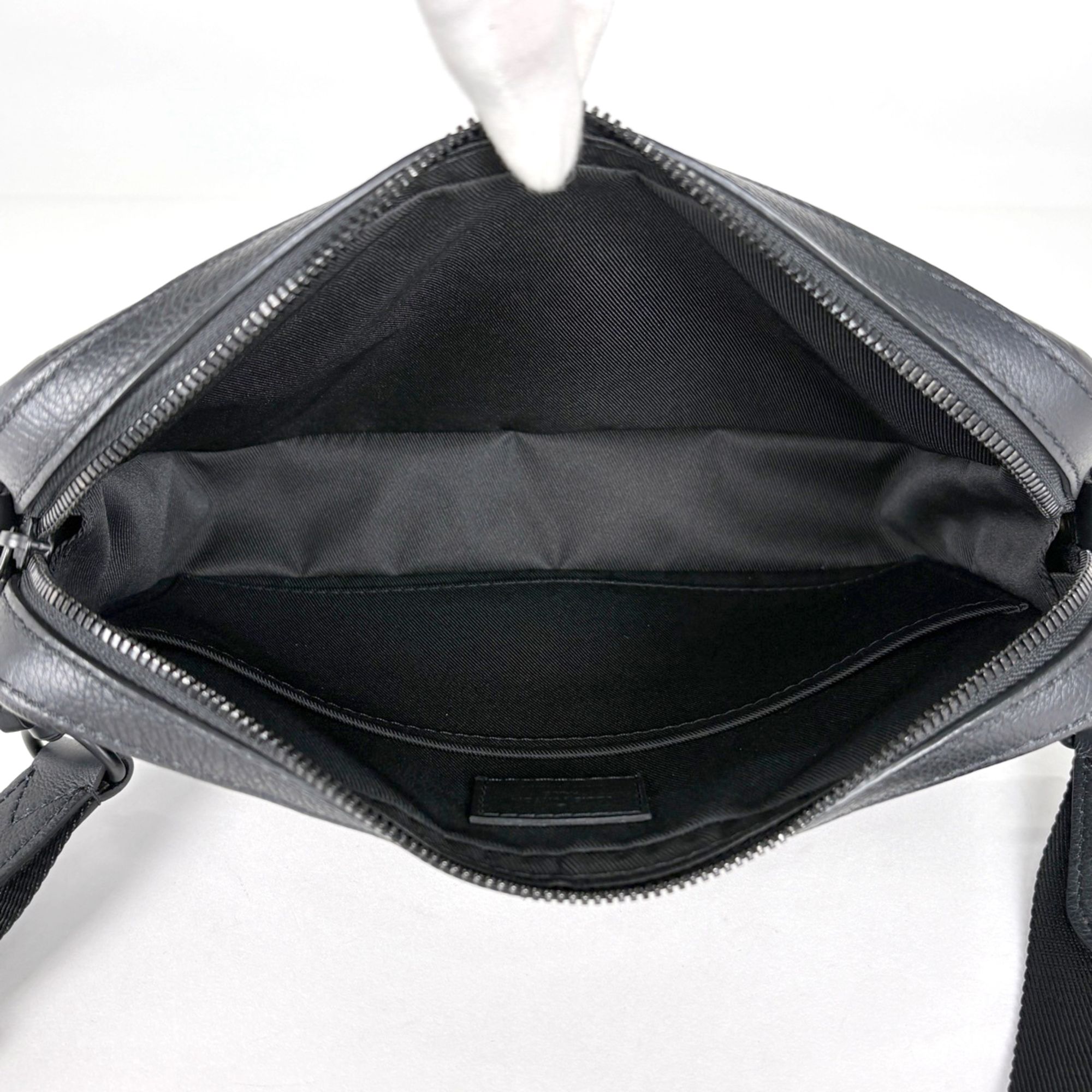 Monogram Shadow Pouch Shoulder Bag (Pre-Owned) - Louis Vuitton - Modalova