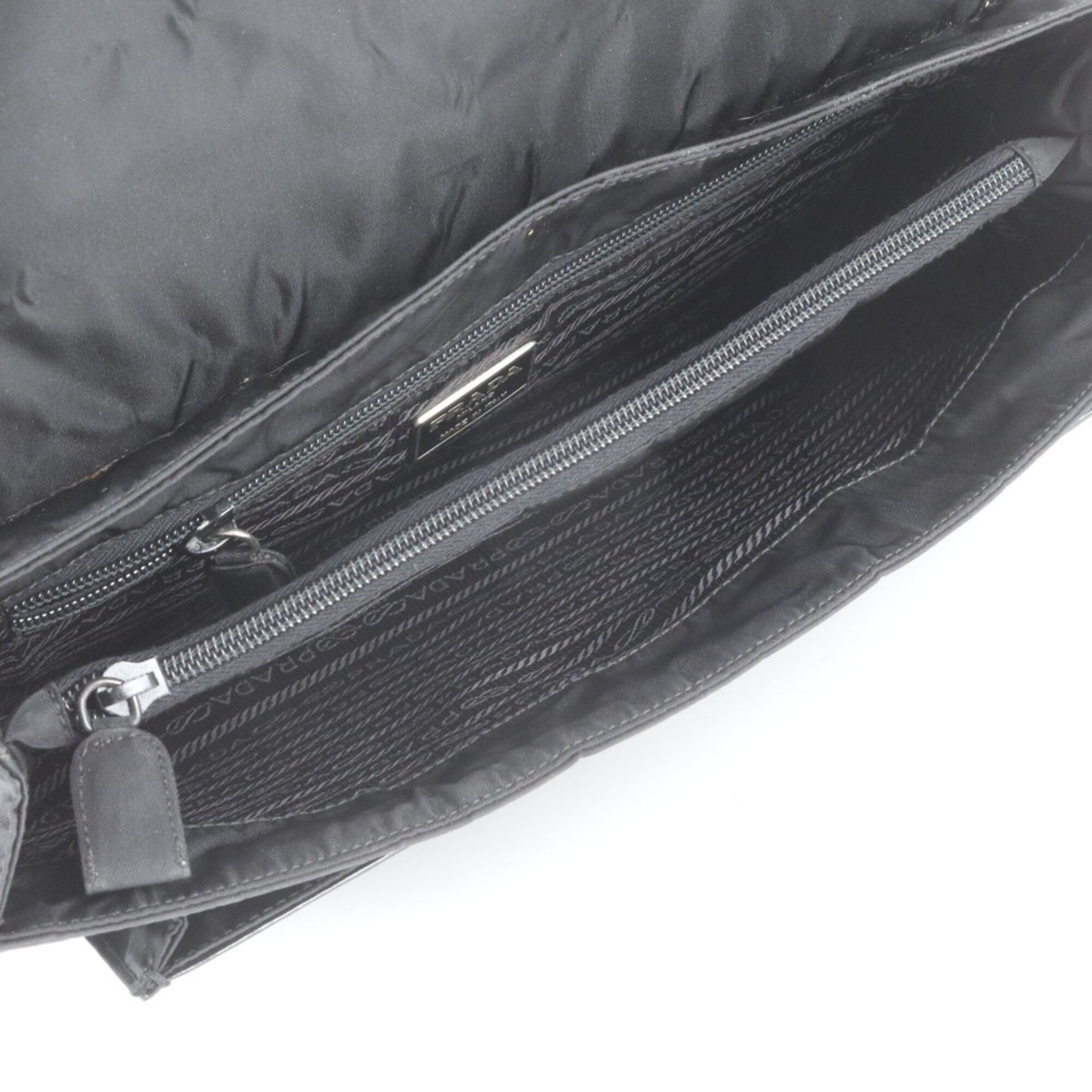 Leather Nylon Briefcase (Pre-Owned) - Prada - Modalova