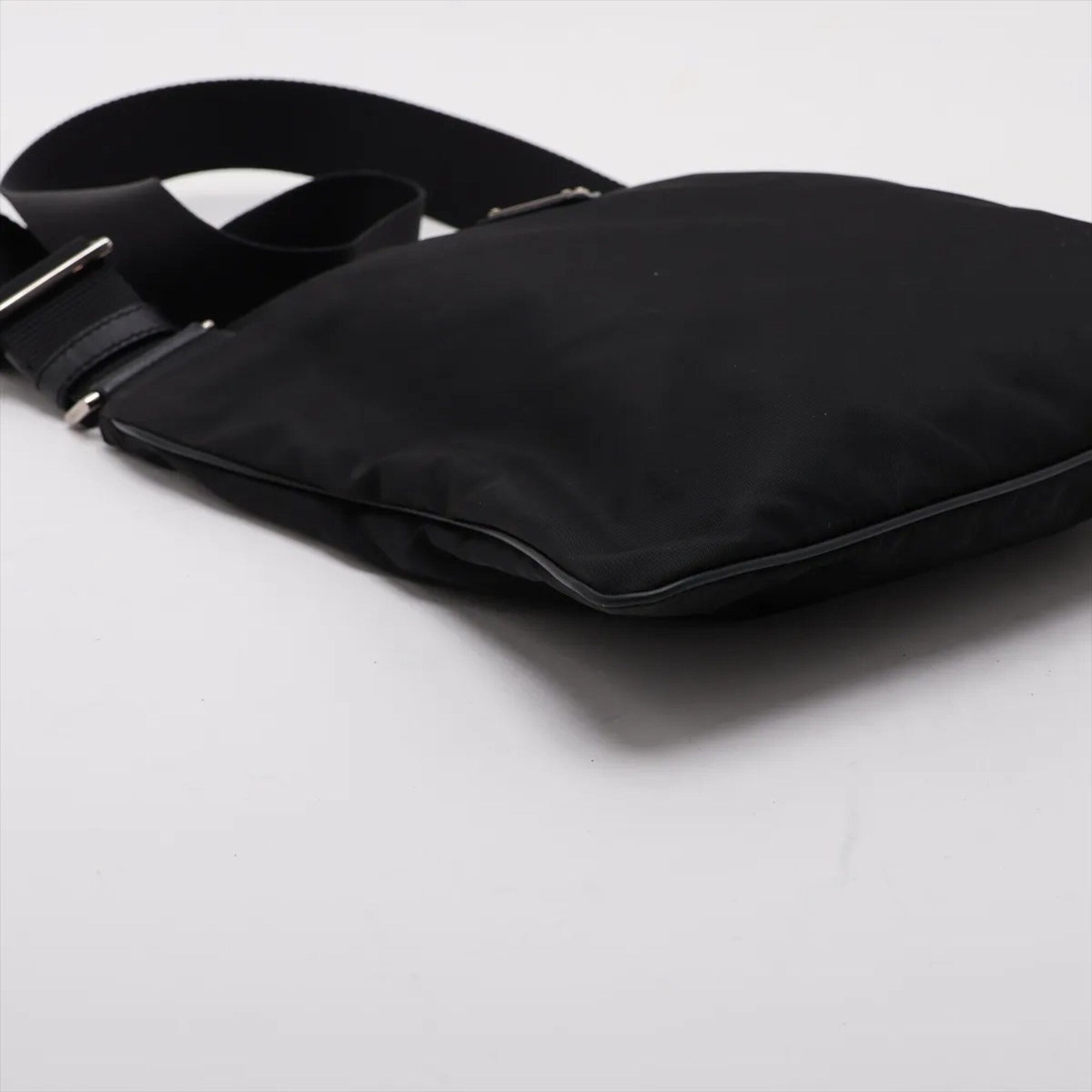 Leather Nylon Messenger Bag Shoulder Bag (Pre-Owned) - Prada - Modalova