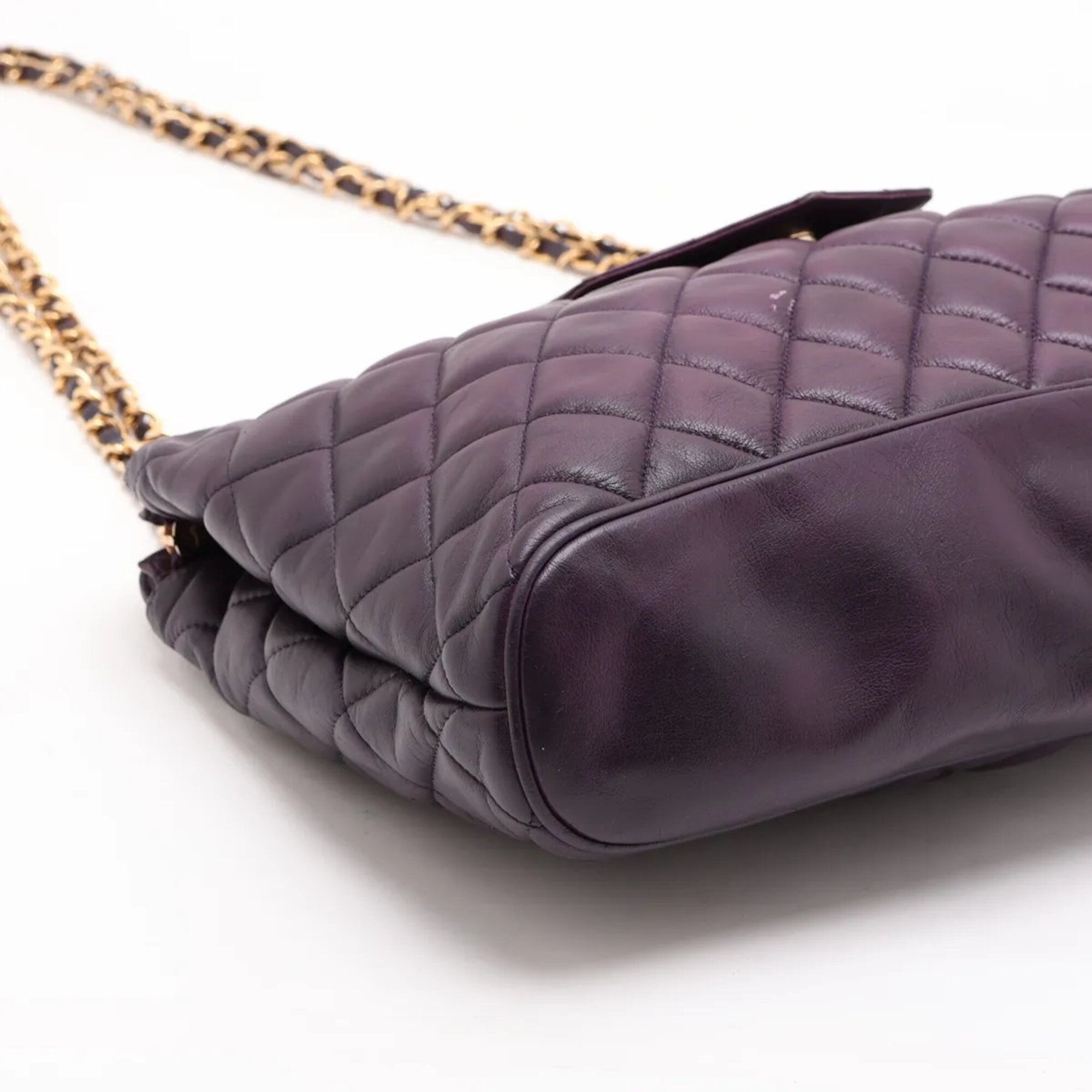 Leather Shoulder Bag (Pre-Owned) - Chanel - Modalova