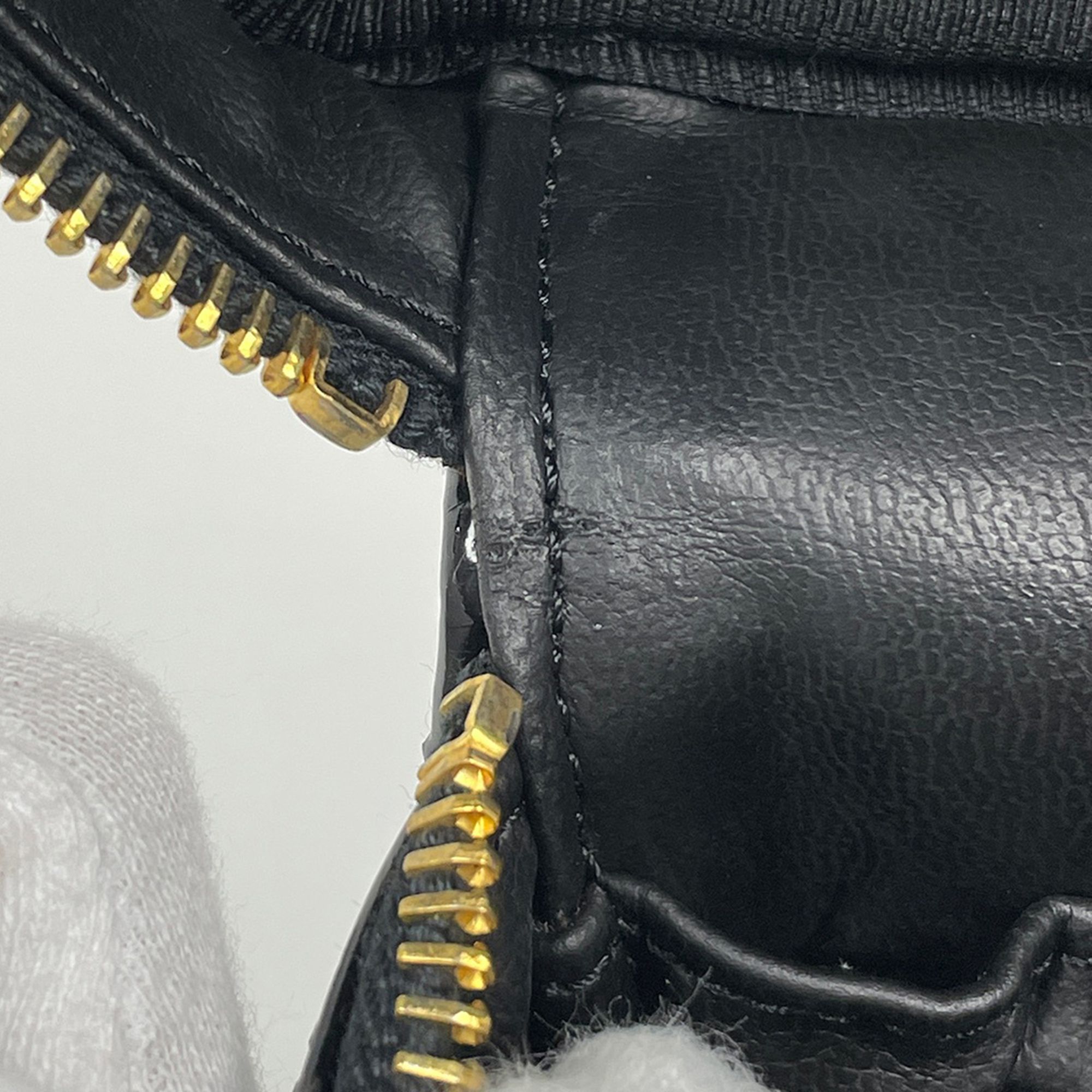 Patent Leather Pouch (Pre-Owned) - Chanel - Modalova