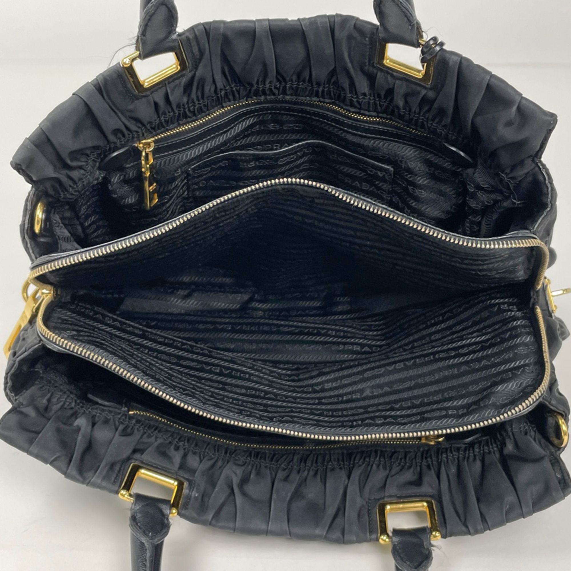 Nylon Leather Handbag (Pre-Owned) - Prada - Modalova