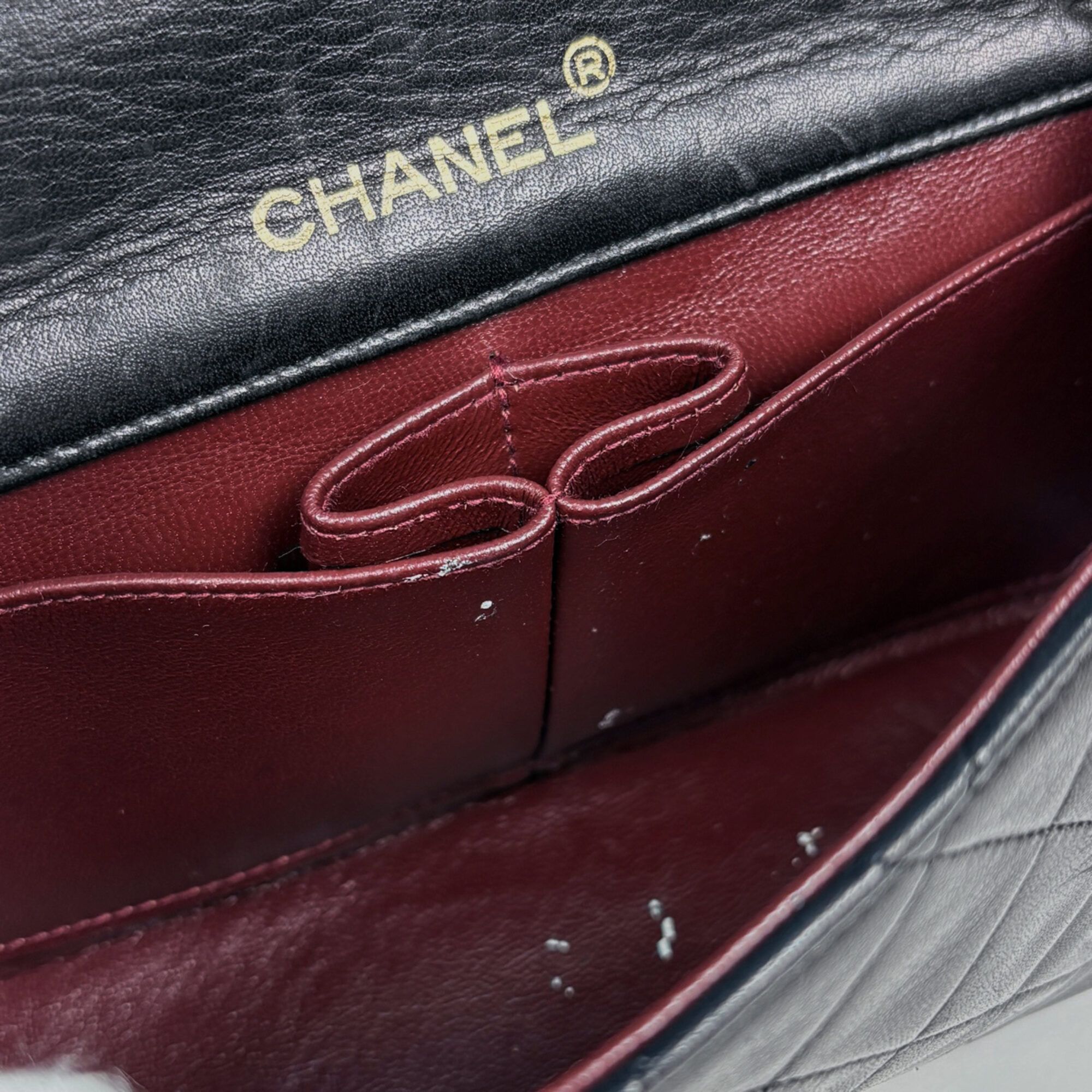 Leather Shoulder Bag (Pre-Owned) - Chanel - Modalova