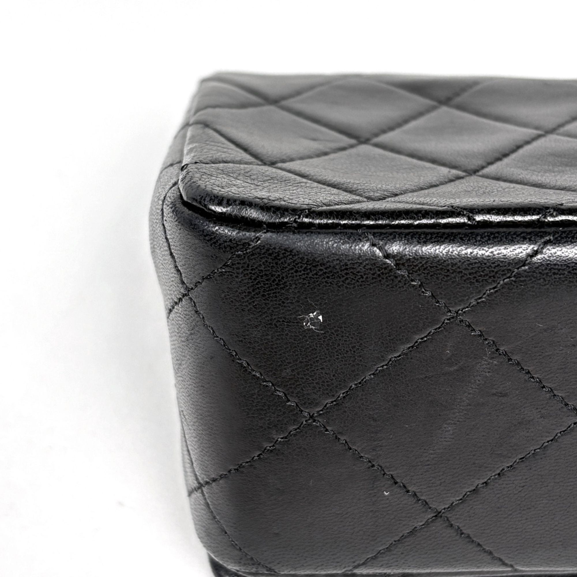 Leather Shoulder Bag (Pre-Owned) - Chanel - Modalova