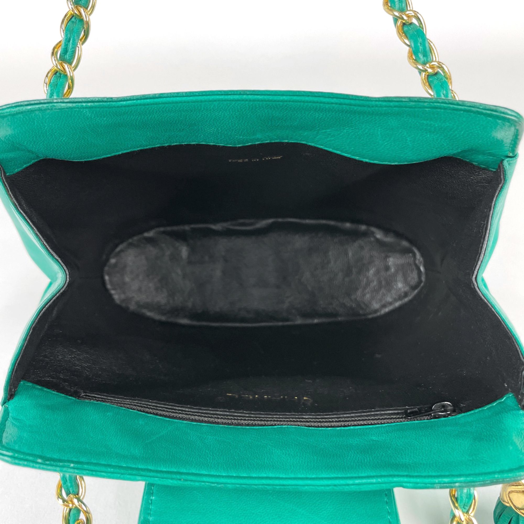 Leather Shoulder Bag (Pre-Owned) - Chanel - Modalova