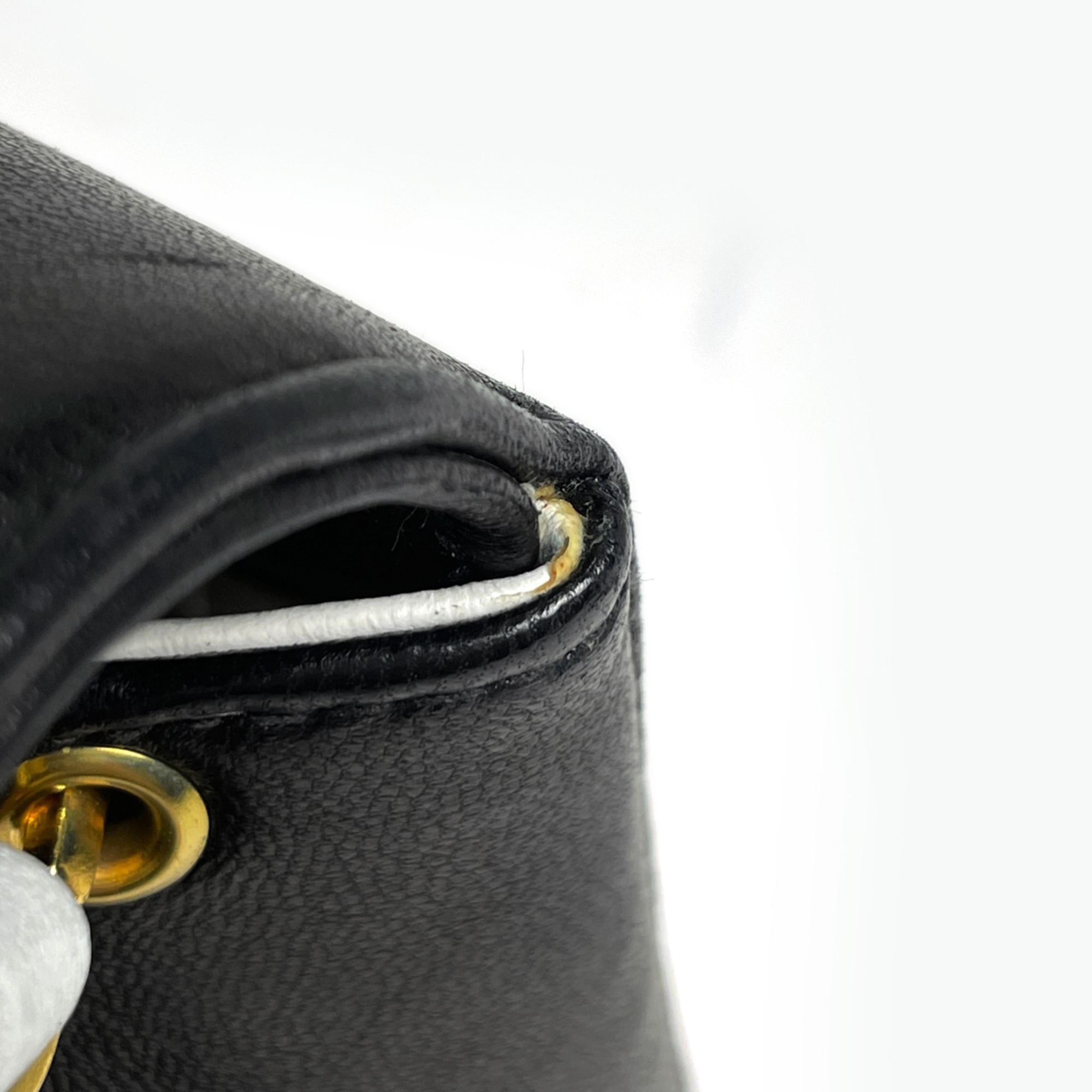 Leather Shoulder Bag (Pre-Owned) - Chanel - Modalova