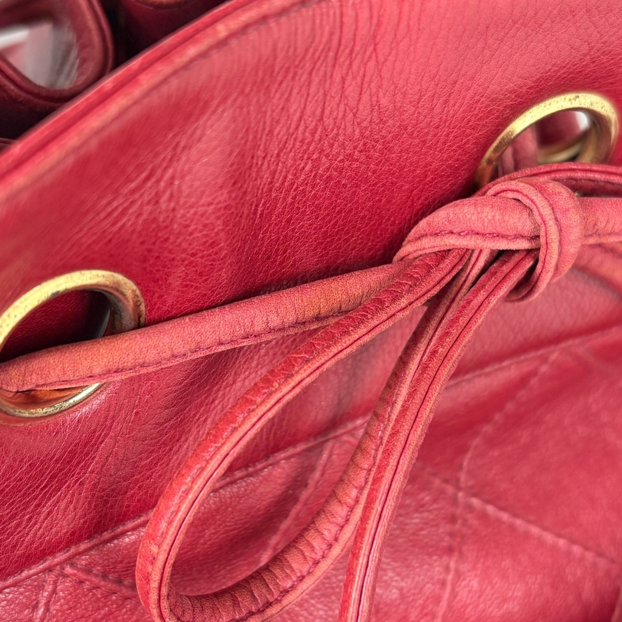 Matelasse Leather Shoulder Bag (Pre-Owned) - Chanel - Modalova