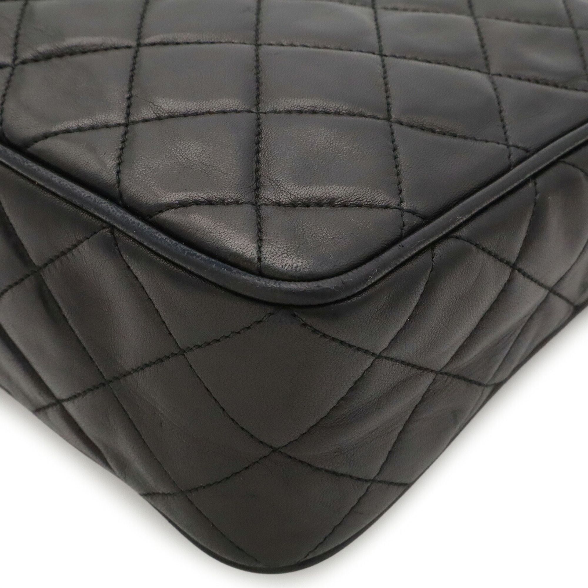 Leather Shoulder Bag (Pre-Owned) - Chanel - Modalova