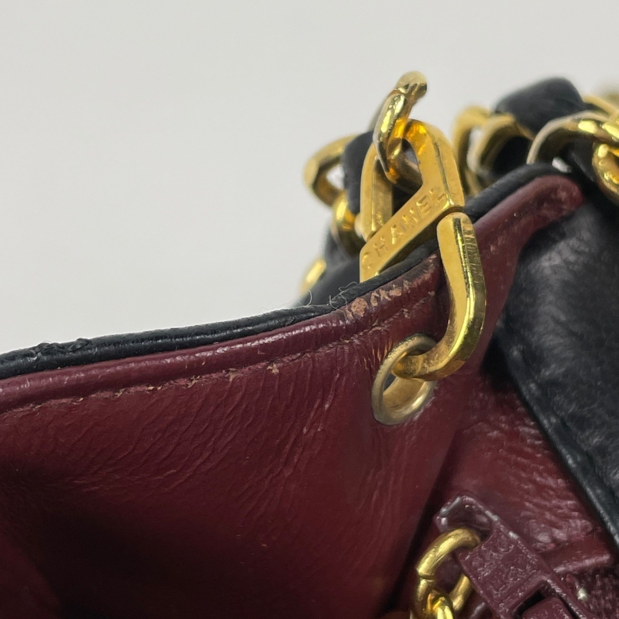 Matelasse Leather Shoulder Bag (Pre-Owned) - Chanel - Modalova