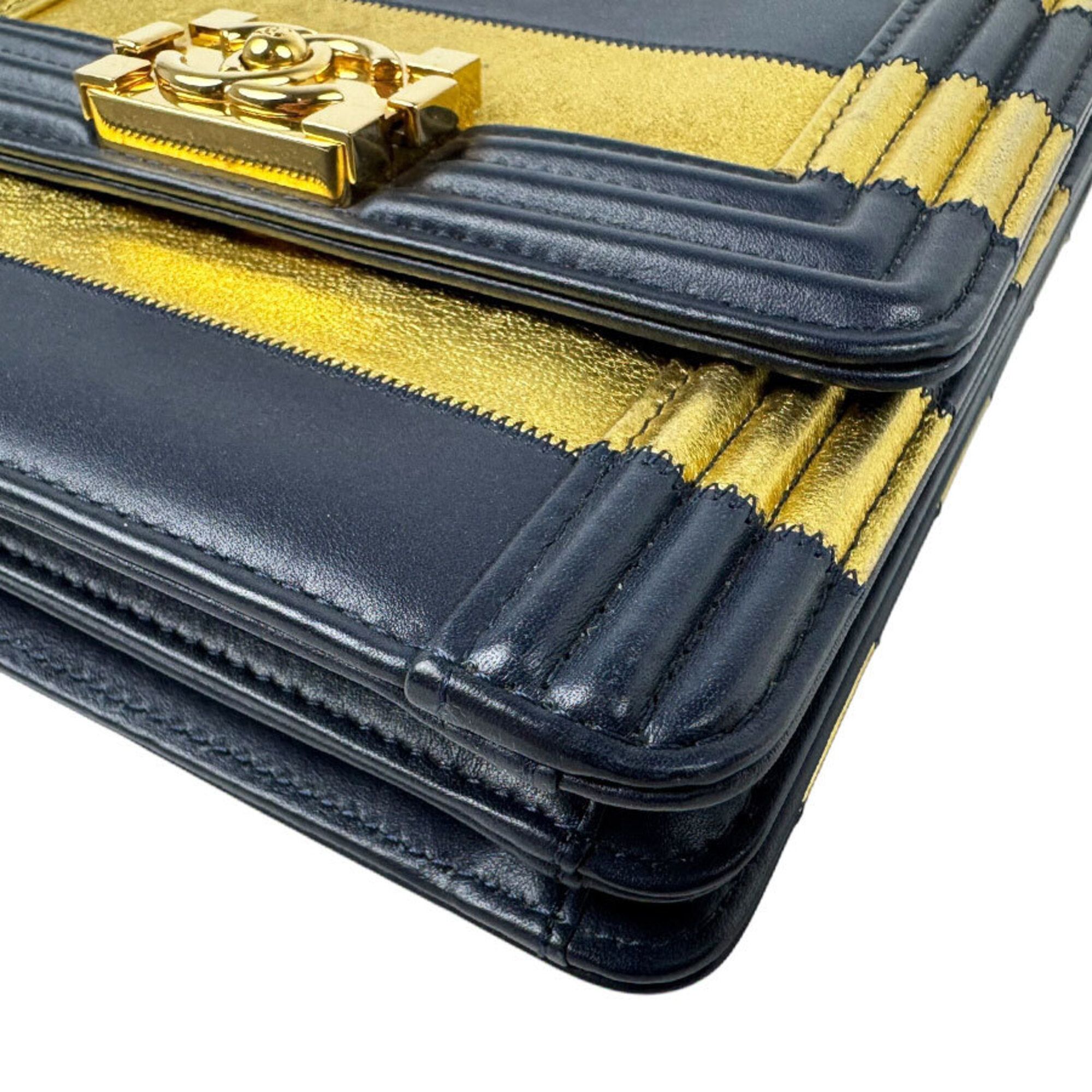 Leather Shoulder Bag (Pre-Owned) - Chanel - Modalova