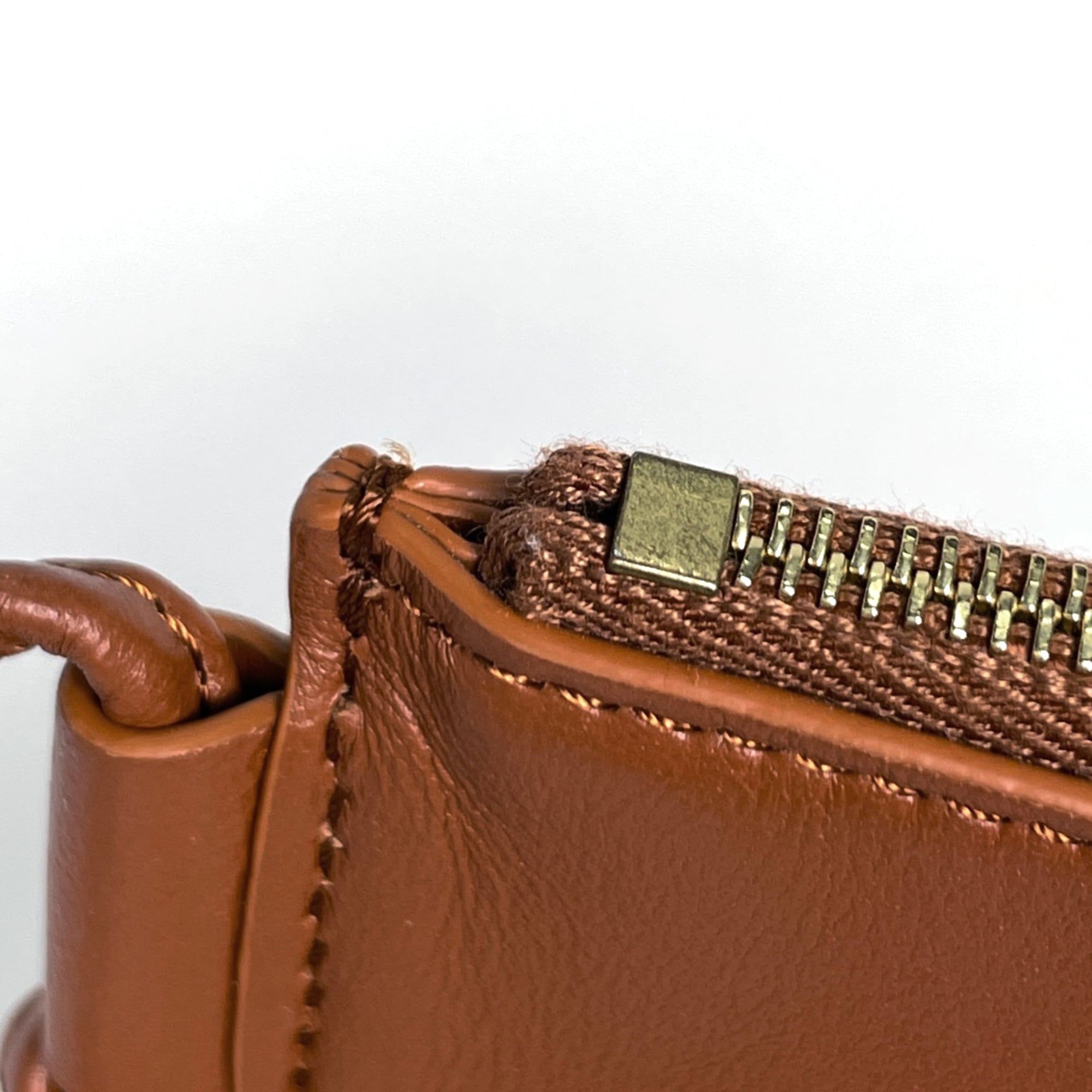 Leather Pouch Shoulder Bag (Pre-Owned) - Celine - Modalova