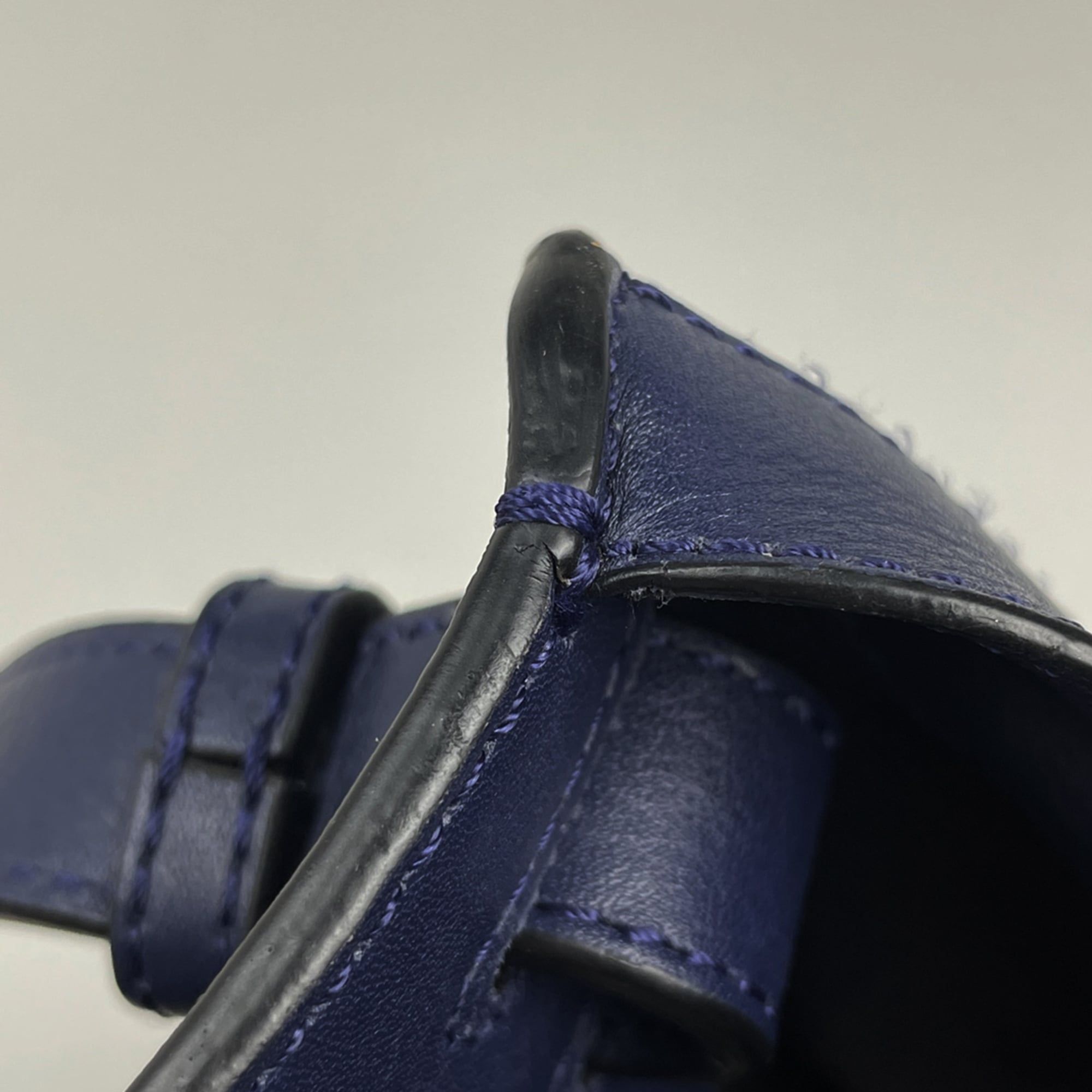 Leather Shoulder Bag (Pre-Owned) - Loewe - Modalova