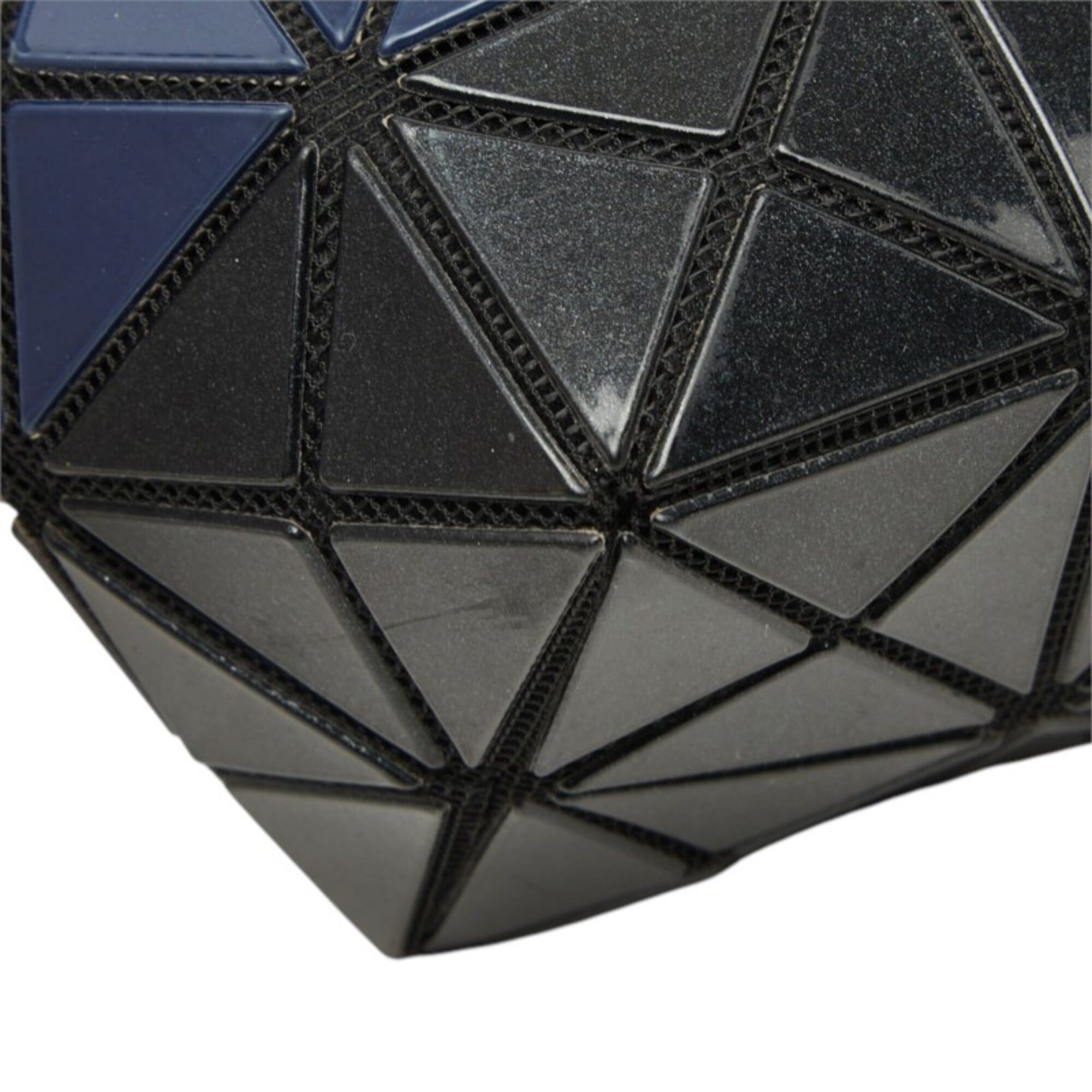 Pvc Handbag Pouch (Pre-Owned) - Issey Miyake - Modalova