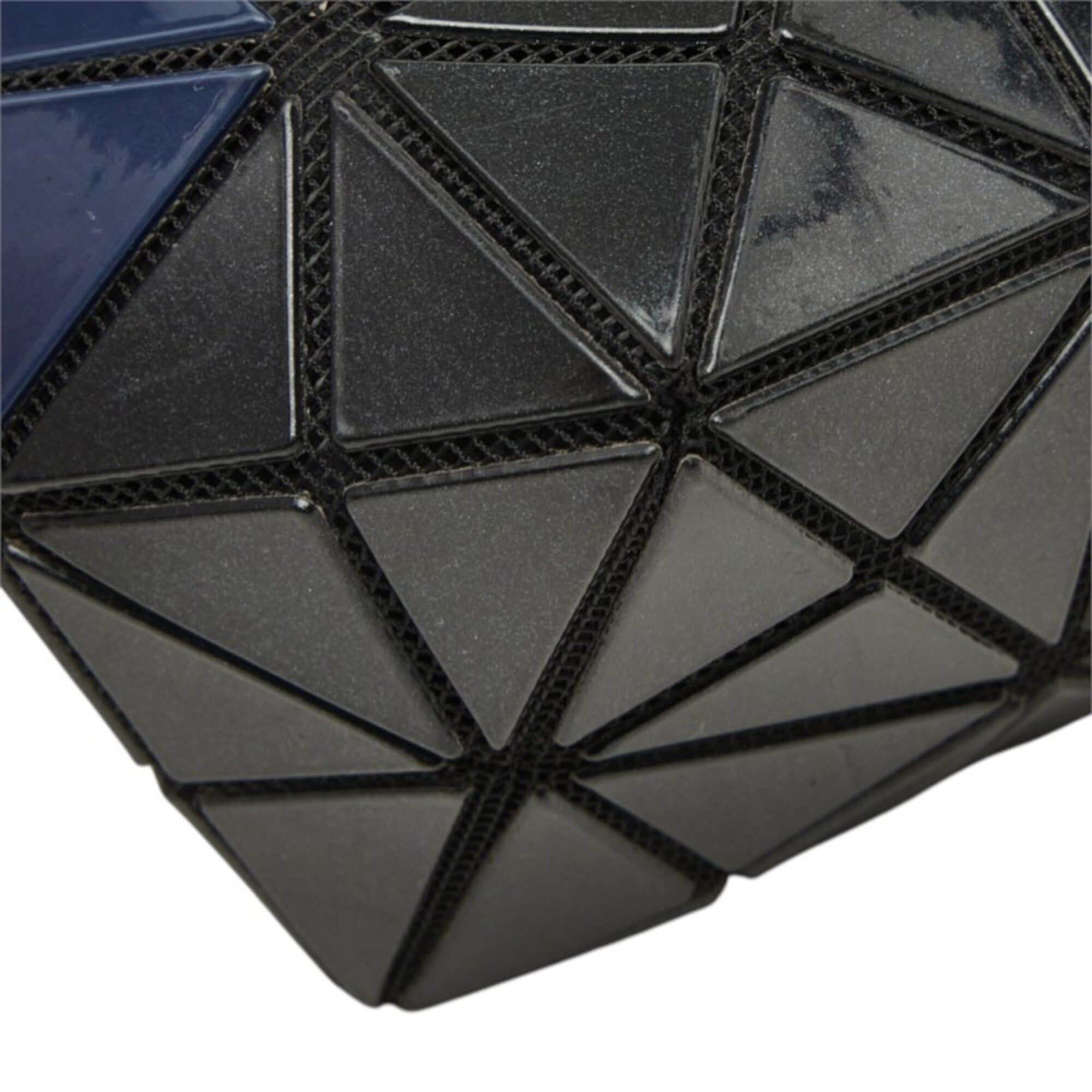 Pvc Handbag Pouch (Pre-Owned) - Issey Miyake - Modalova