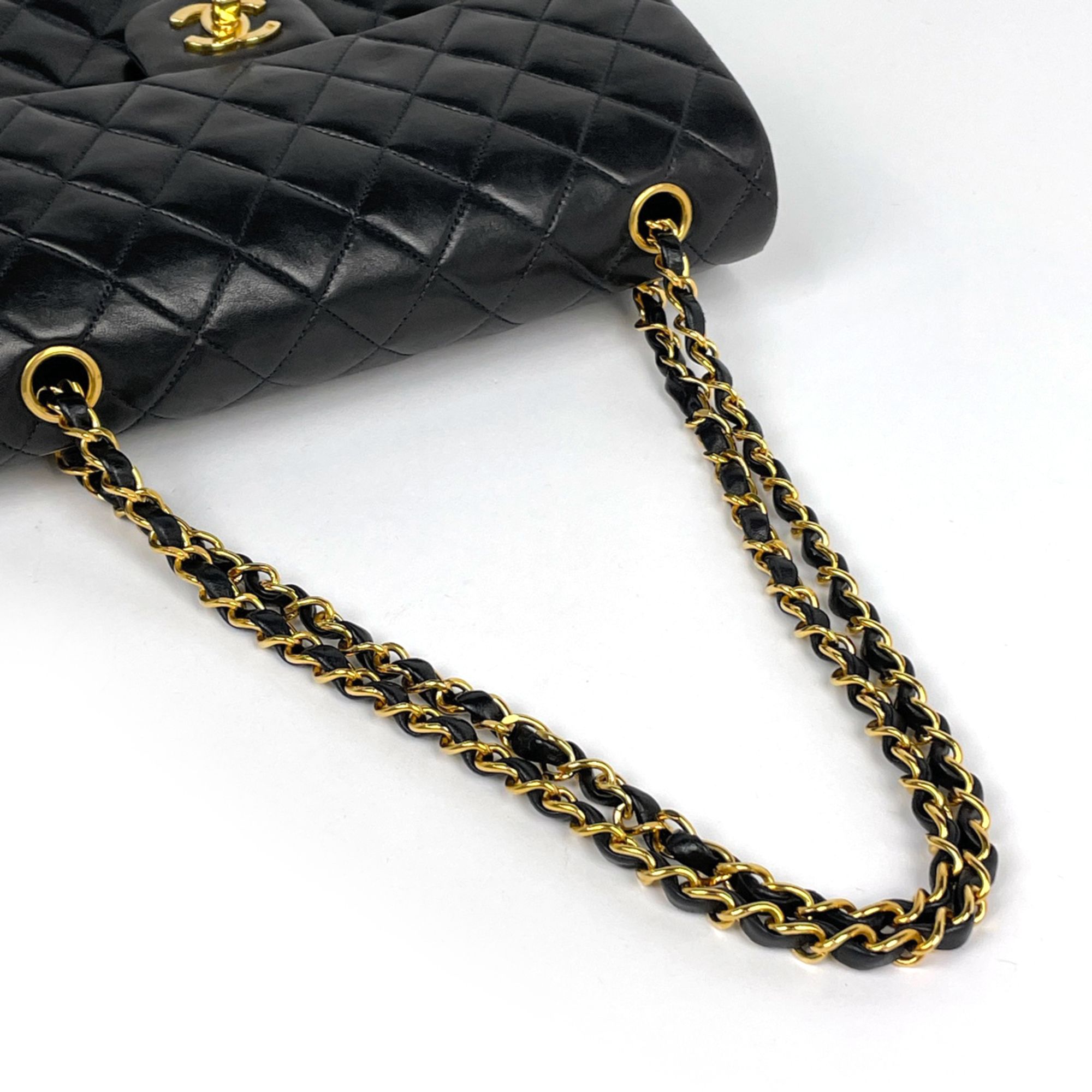 Leather Shoulder Bag (Pre-Owned) - Chanel - Modalova