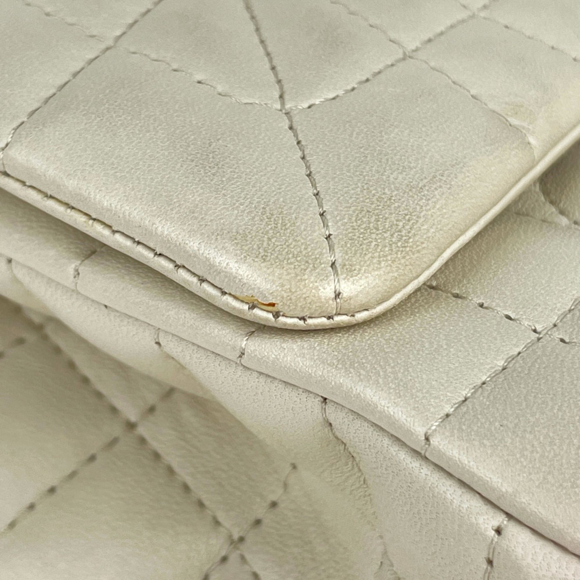 Leather Shoulder Bag (Pre-Owned) - Chanel - Modalova