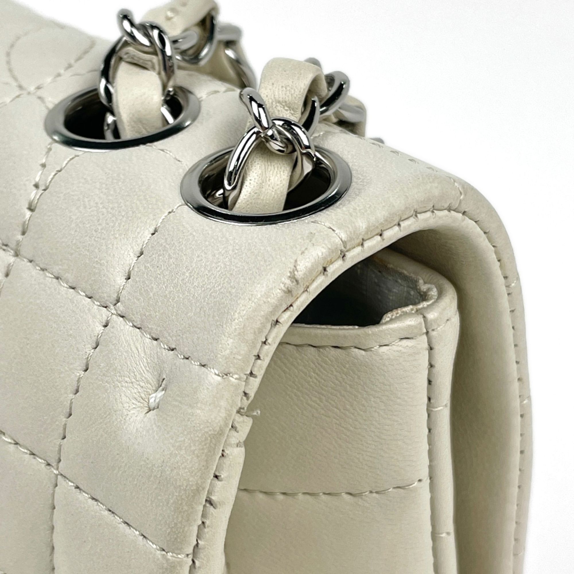 Leather Shoulder Bag (Pre-Owned) - Chanel - Modalova