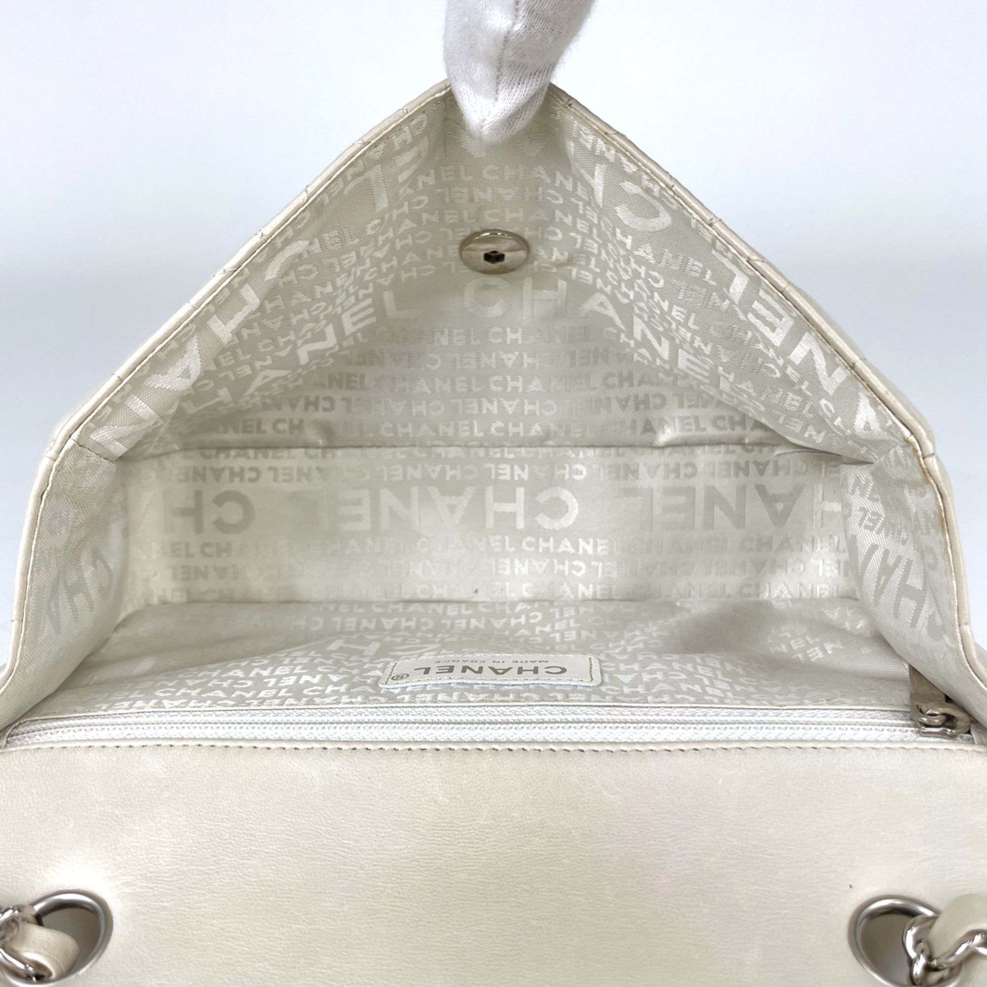 Leather Shoulder Bag (Pre-Owned) - Chanel - Modalova