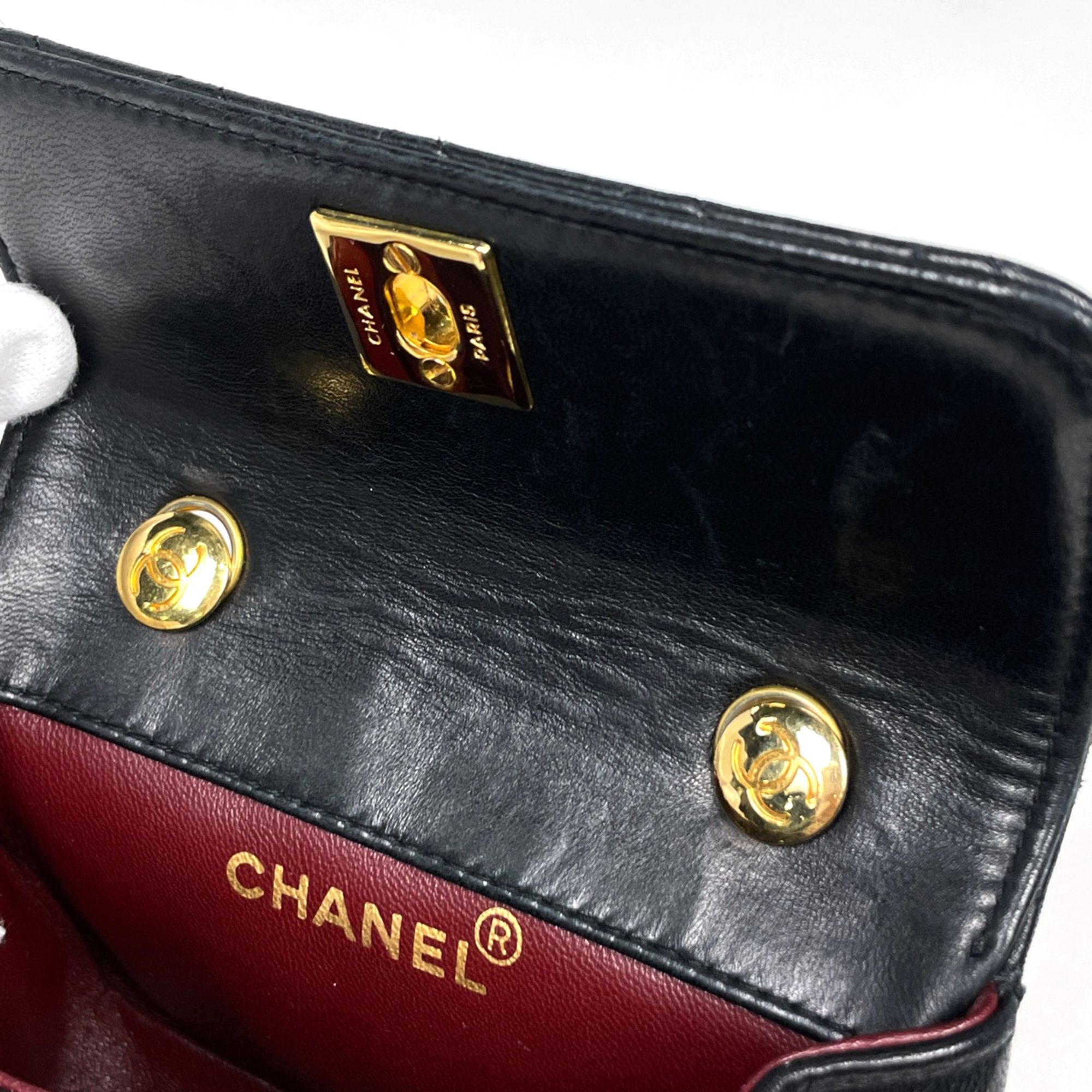 Matelasse Leather Shoulder Bag (Pre-Owned) - Chanel - Modalova