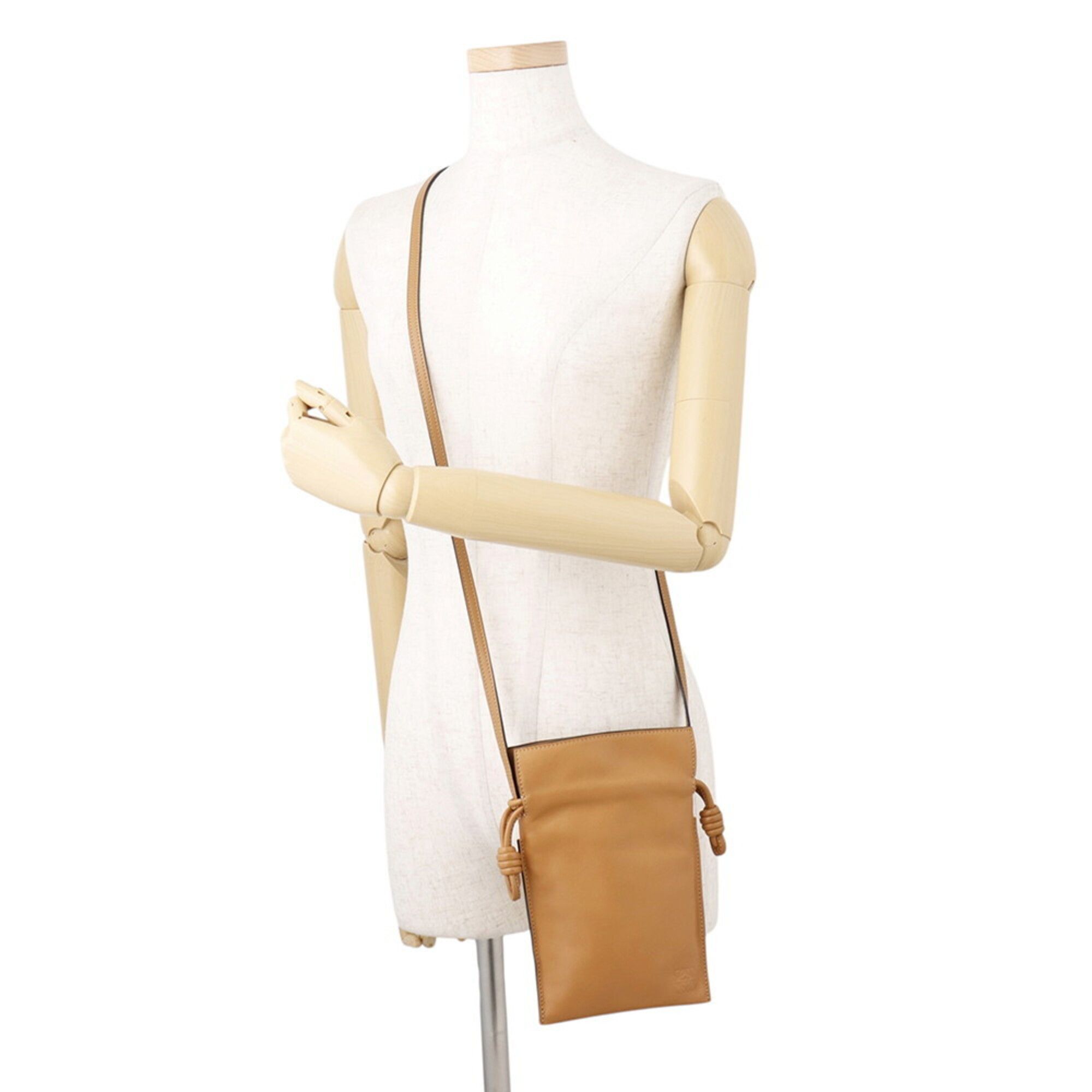 Leather Shoulder Bag (Pre-Owned) - Loewe - Modalova