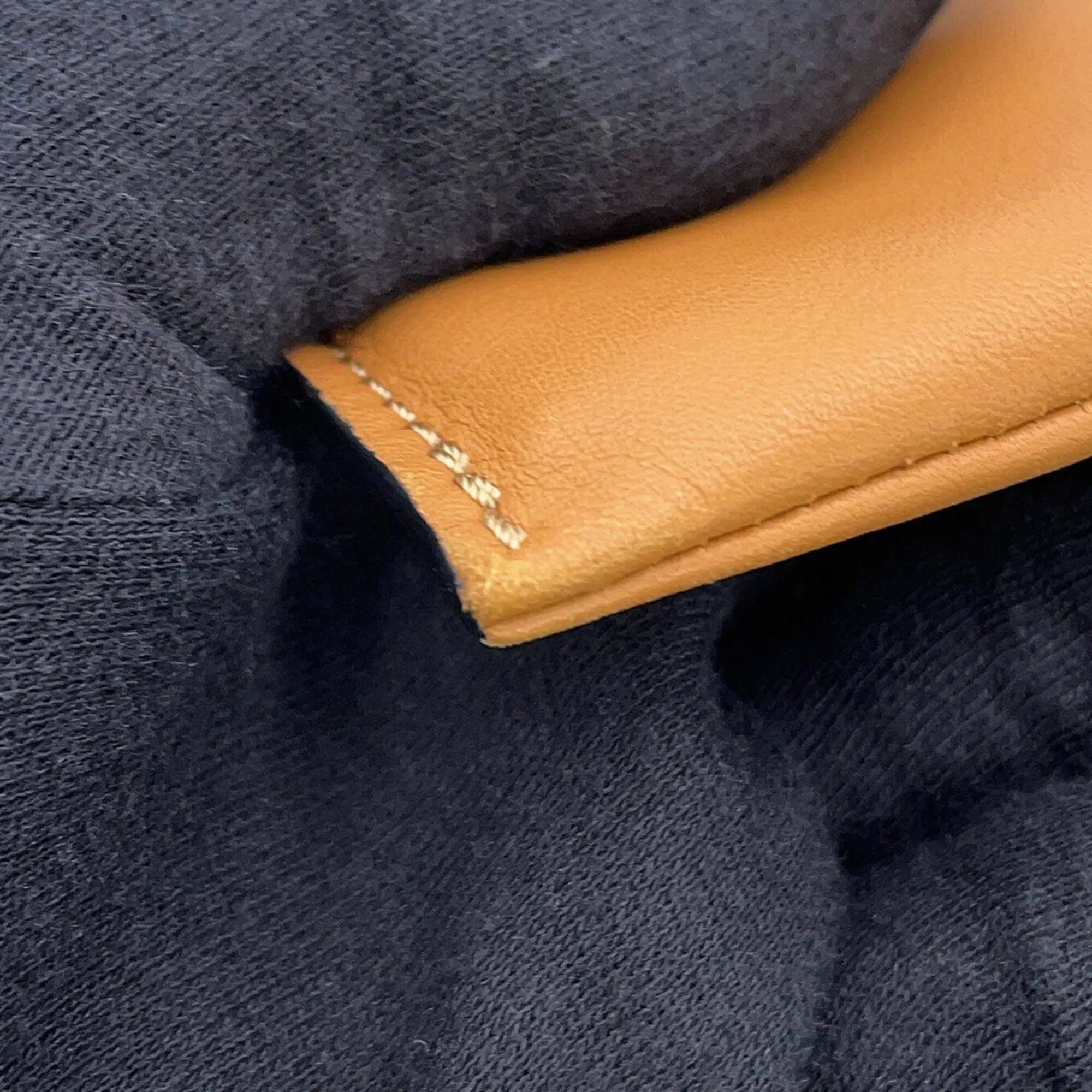 Leather Shoulder Bag (Pre-Owned) - Loewe - Modalova