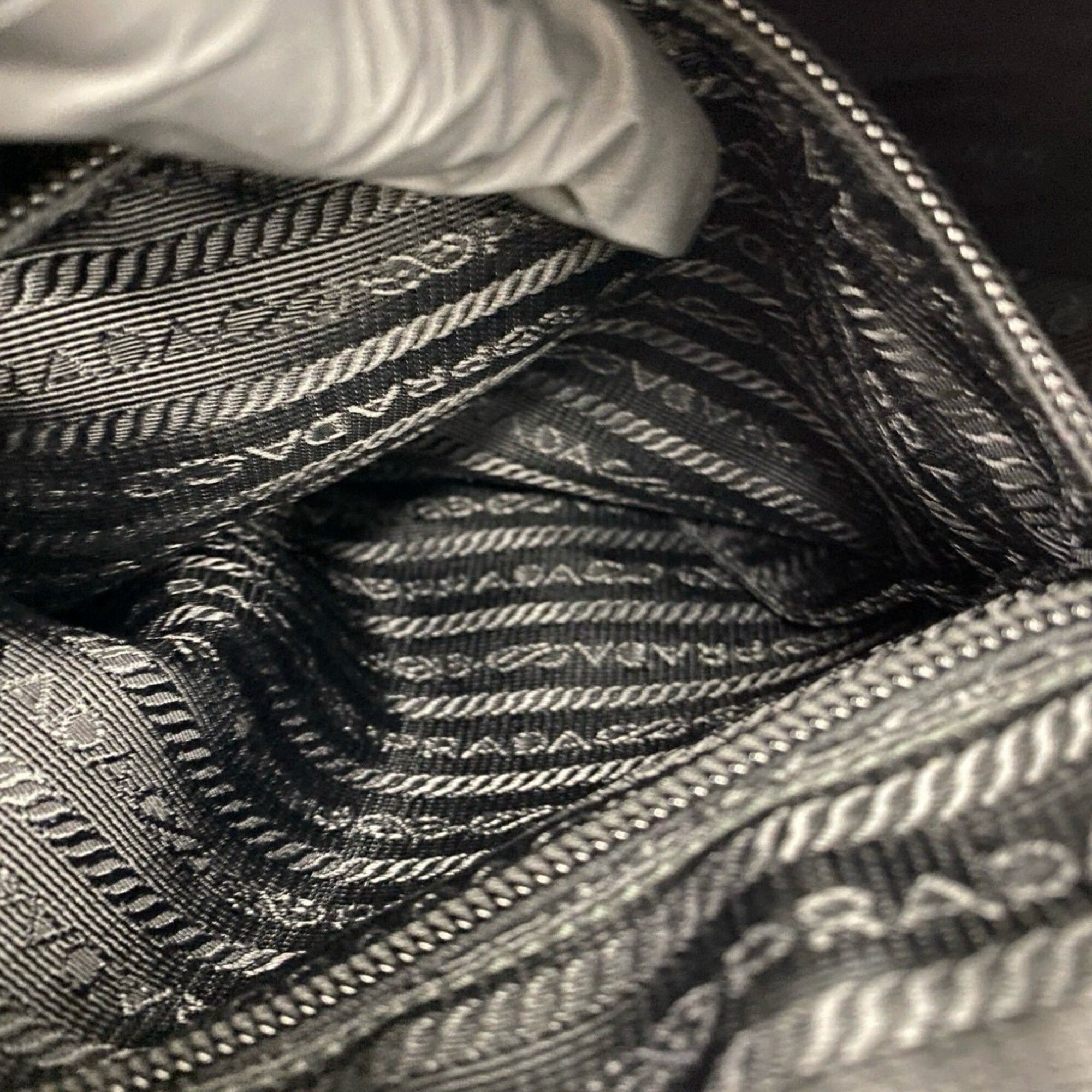 Nylon Leather Handbag (Pre-Owned) - Prada - Modalova