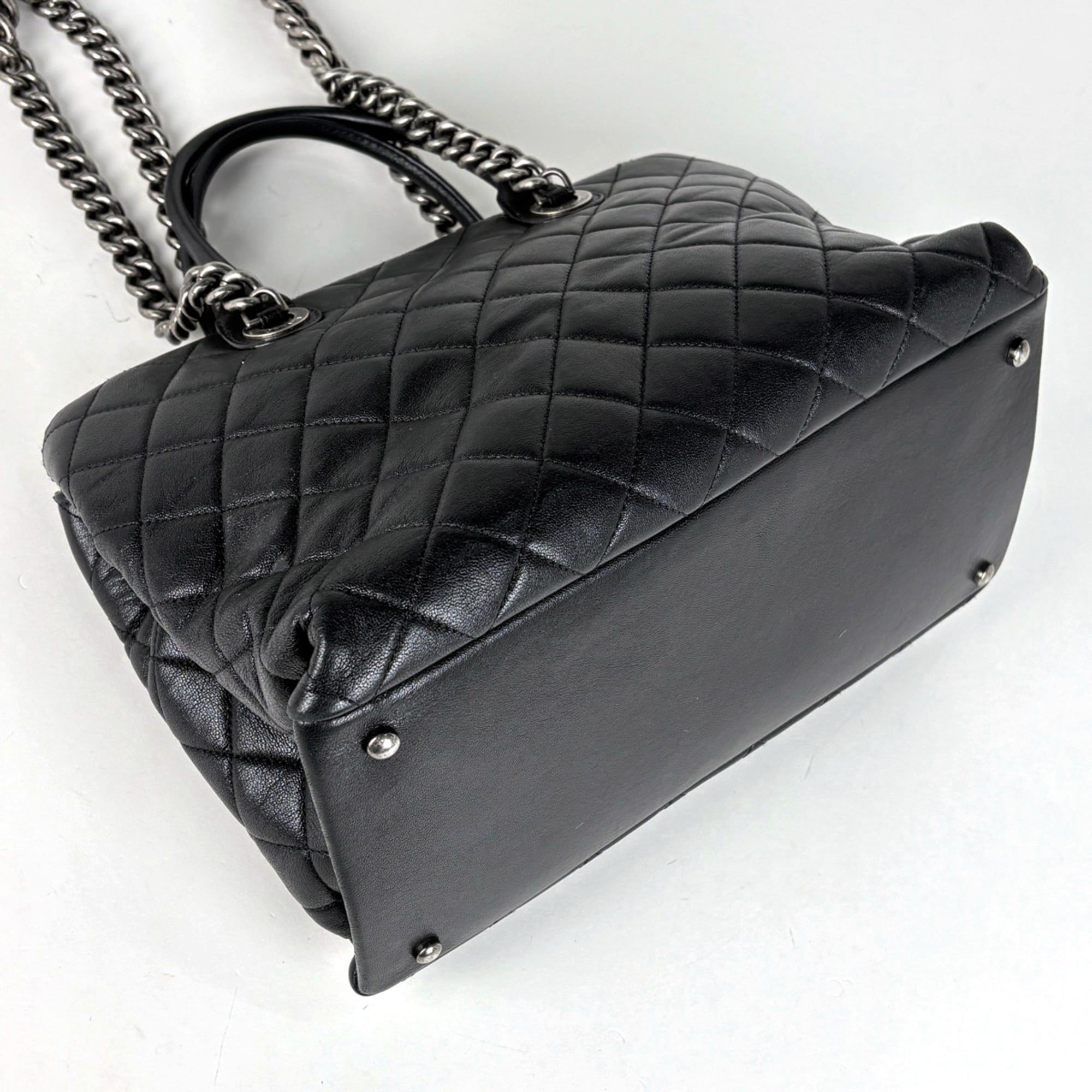 Leather Handbag (Pre-Owned) - Chanel - Modalova