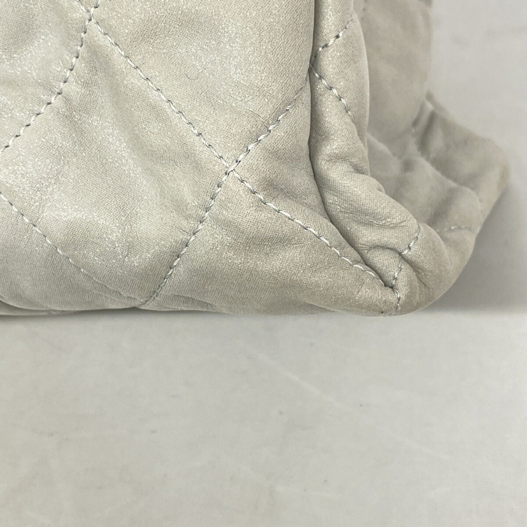 Leather Shoulder Bag (Pre-Owned) - Chanel - Modalova