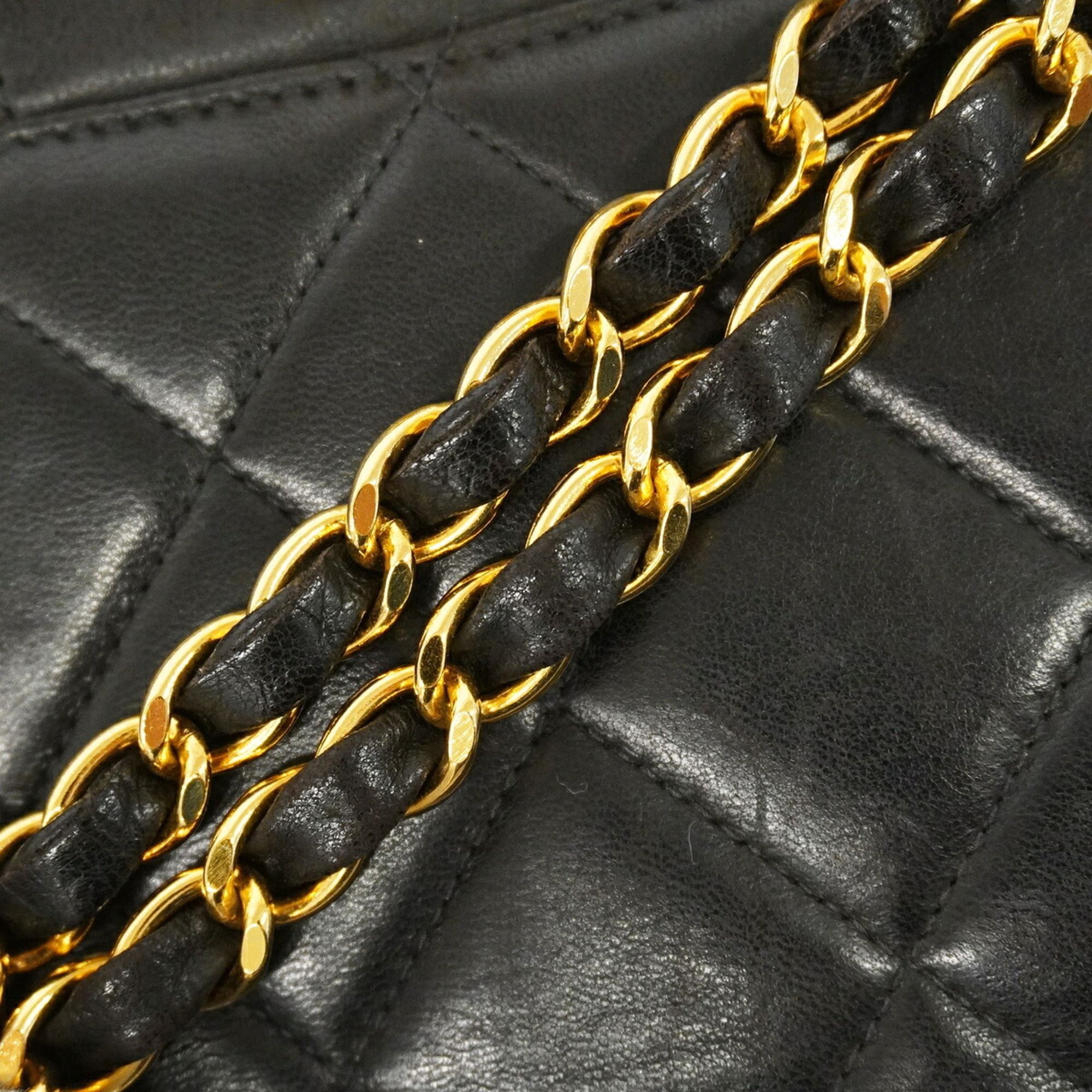 Leather Shoulder Bag (Pre-Owned) - Chanel - Modalova
