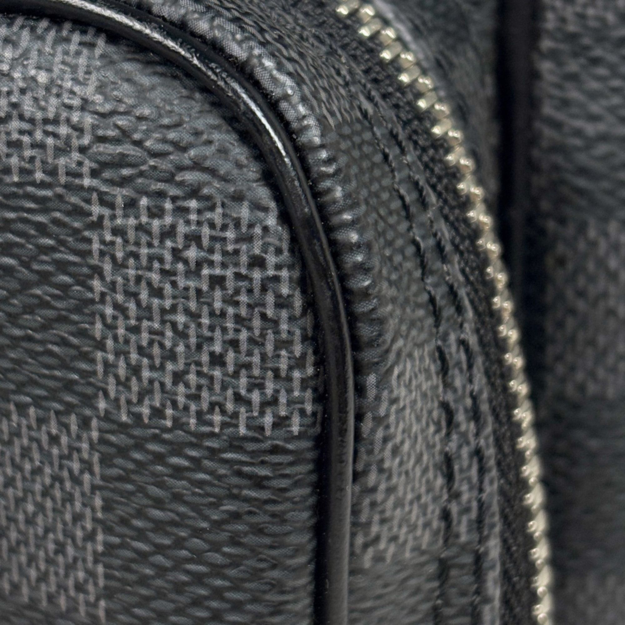 Damier Graphite Shoulder Bag (Pre-Owned) - Louis Vuitton - Modalova
