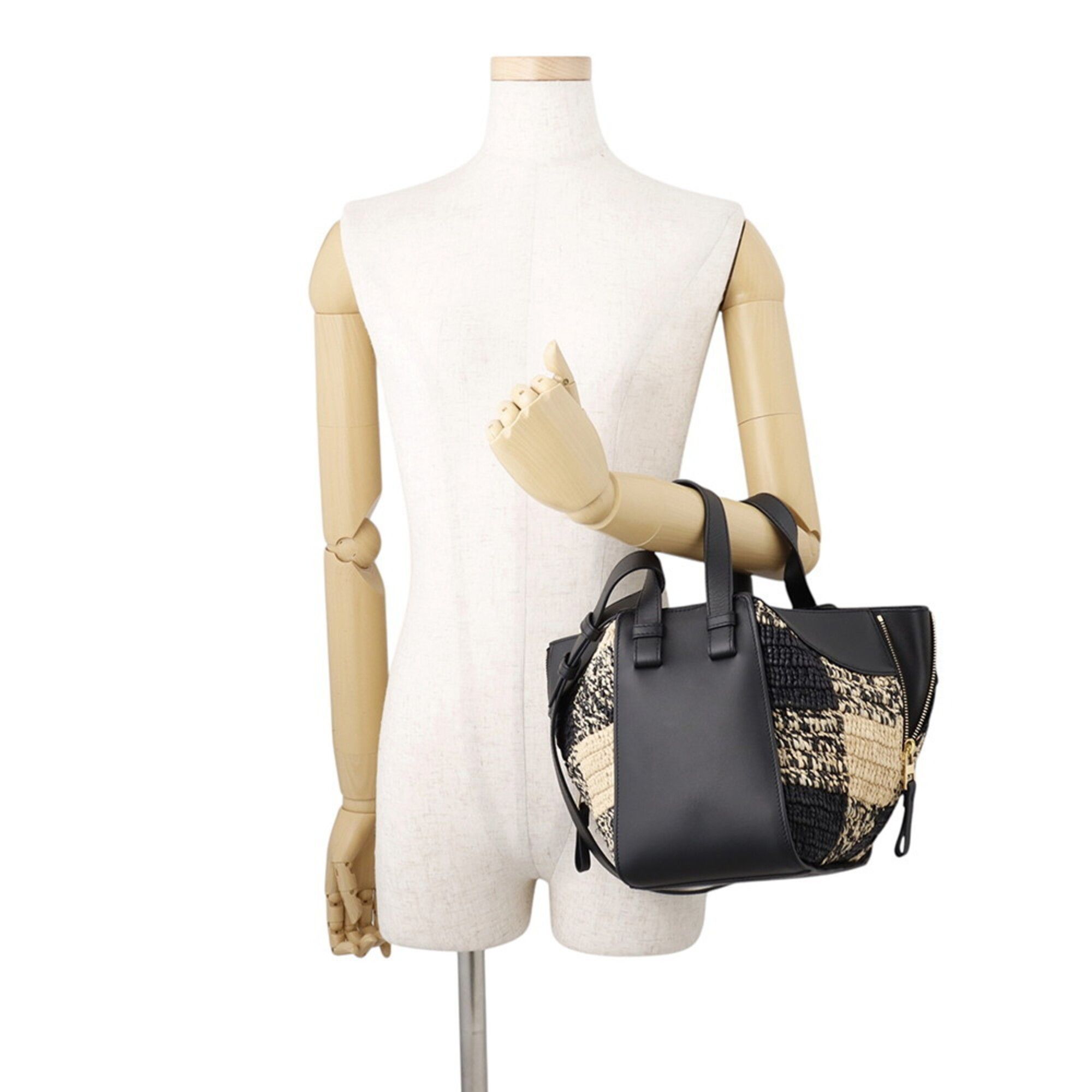 Raffia Leather Handbag (Pre-Owned) - Loewe - Modalova
