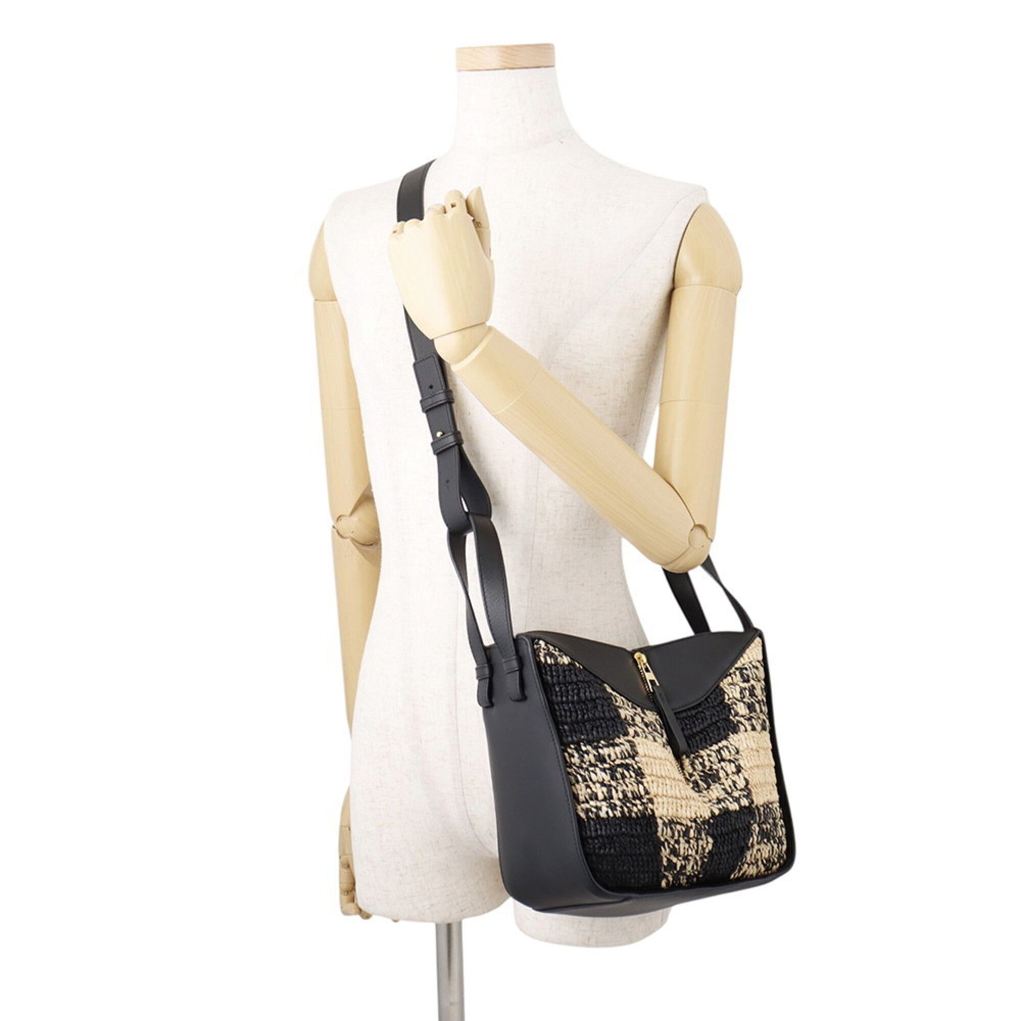 Raffia Leather Handbag (Pre-Owned) - Loewe - Modalova