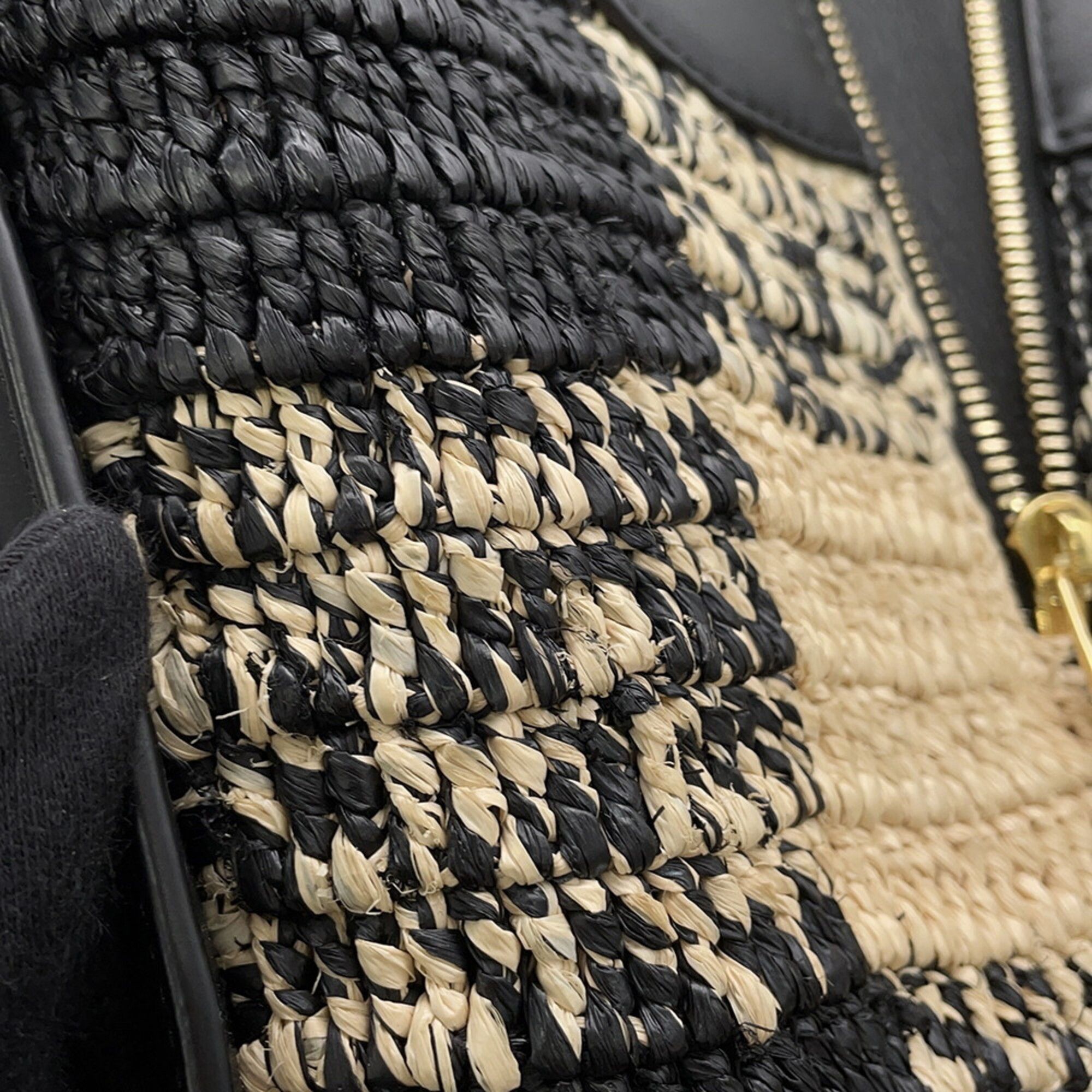 Raffia Leather Handbag (Pre-Owned) - Loewe - Modalova