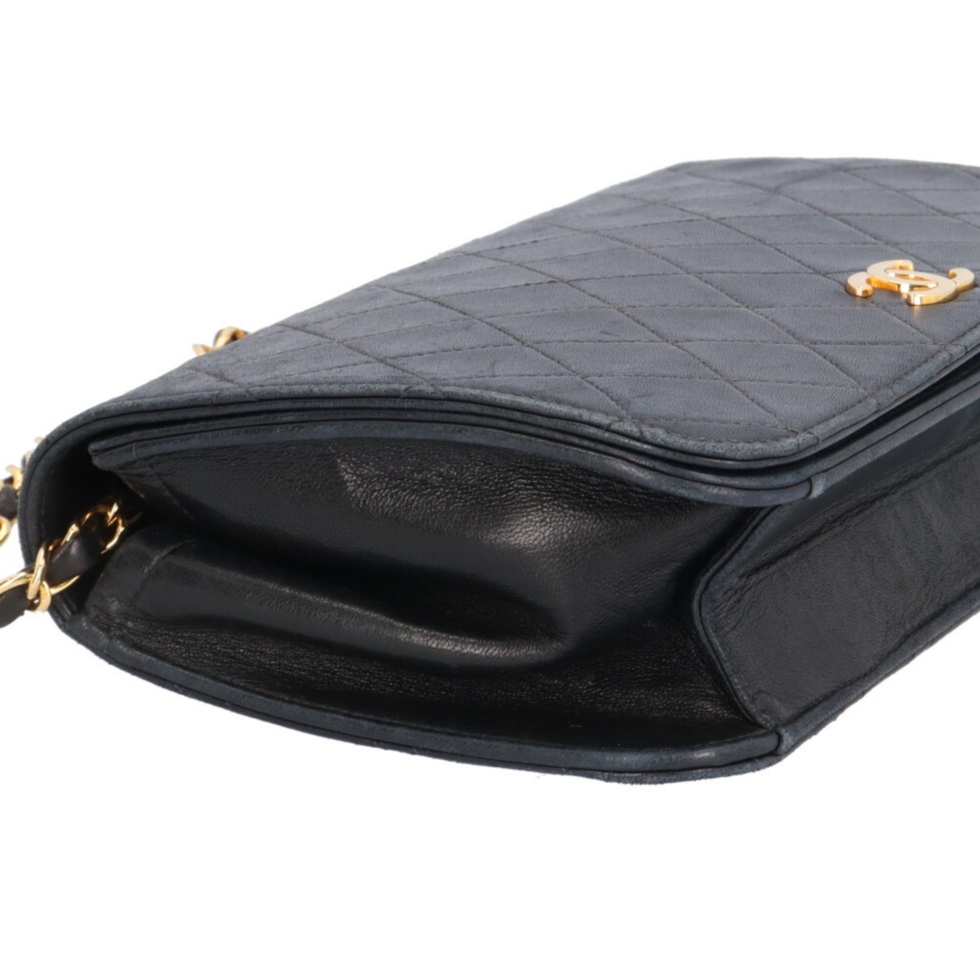 Matelasse Leather Handbag Shoulder Bag (Pre-Owned) - Chanel - Modalova