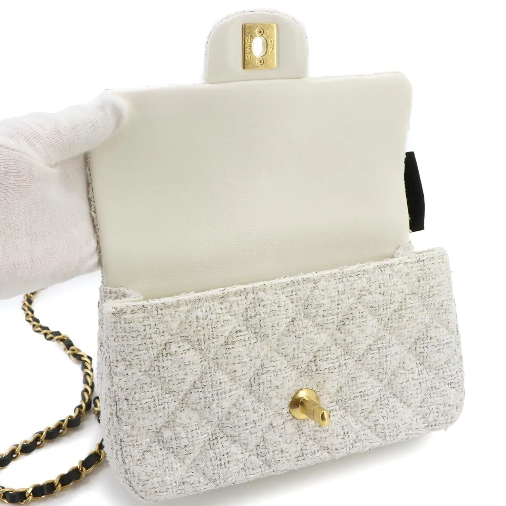 Tweed Handbag Shoulder Bag (Pre-Owned) - Chanel - Modalova