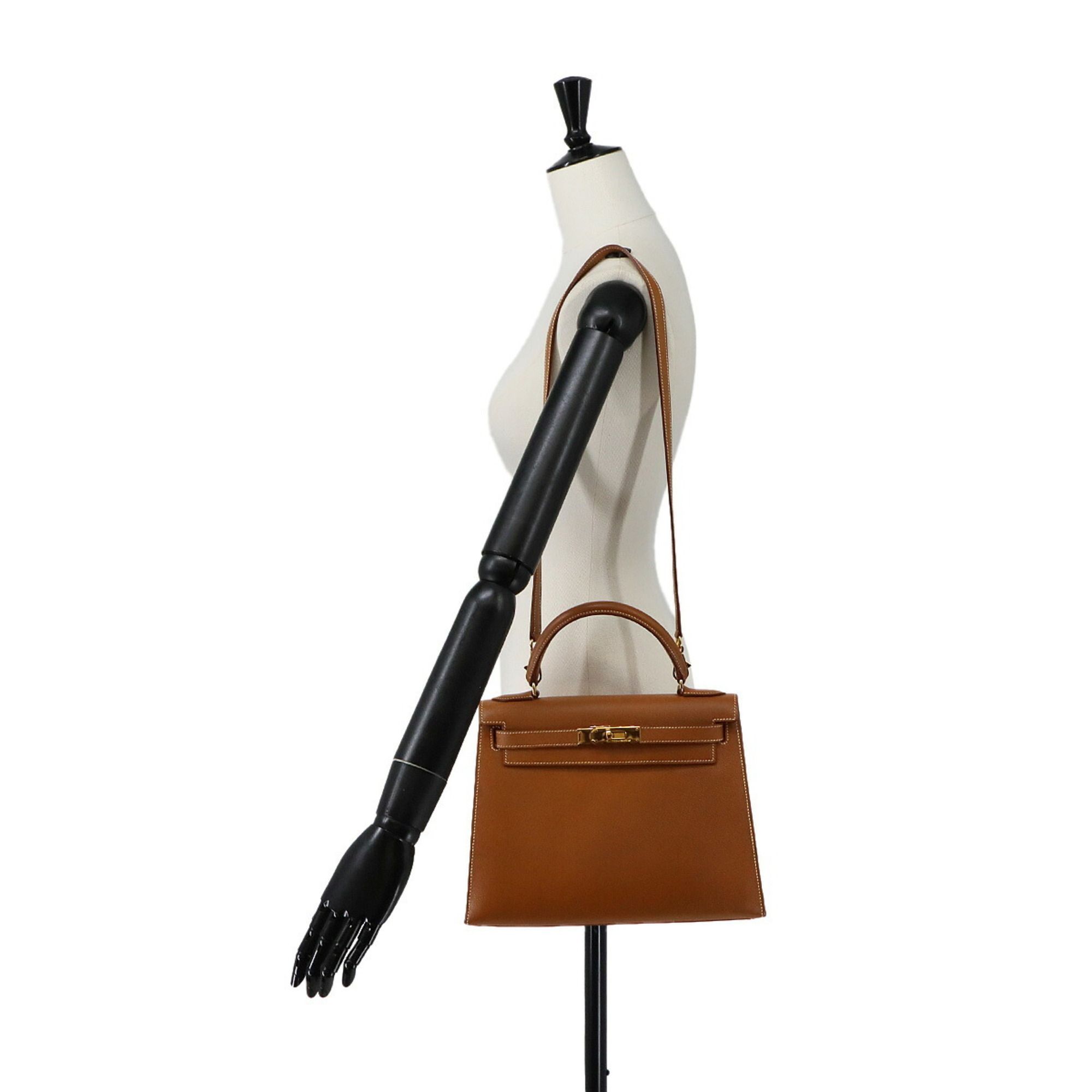Courchevel Leather Handbag (Pre-Owned) - Hermes - Modalova