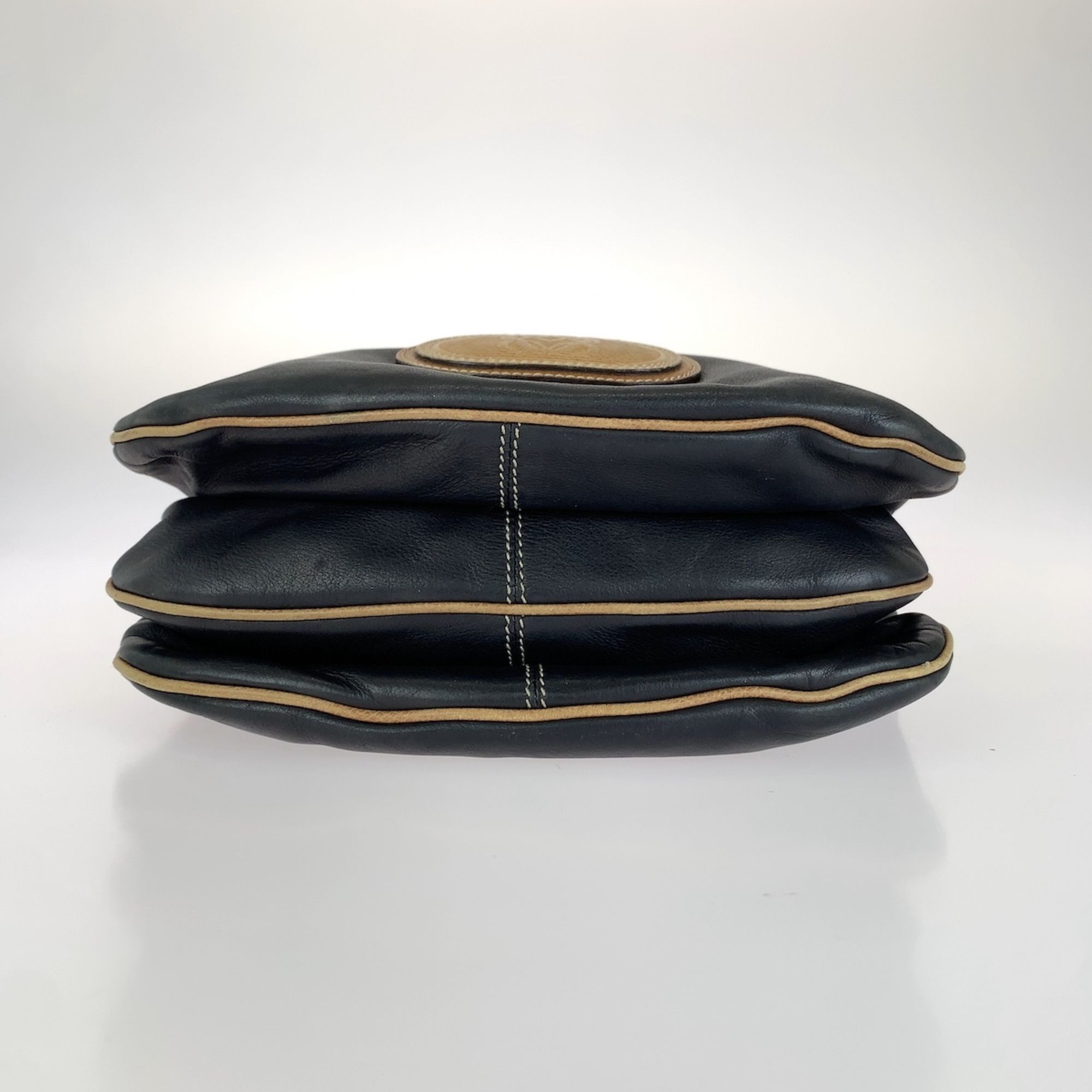 Leather Shoulder Bag (Pre-Owned) - Loewe - Modalova