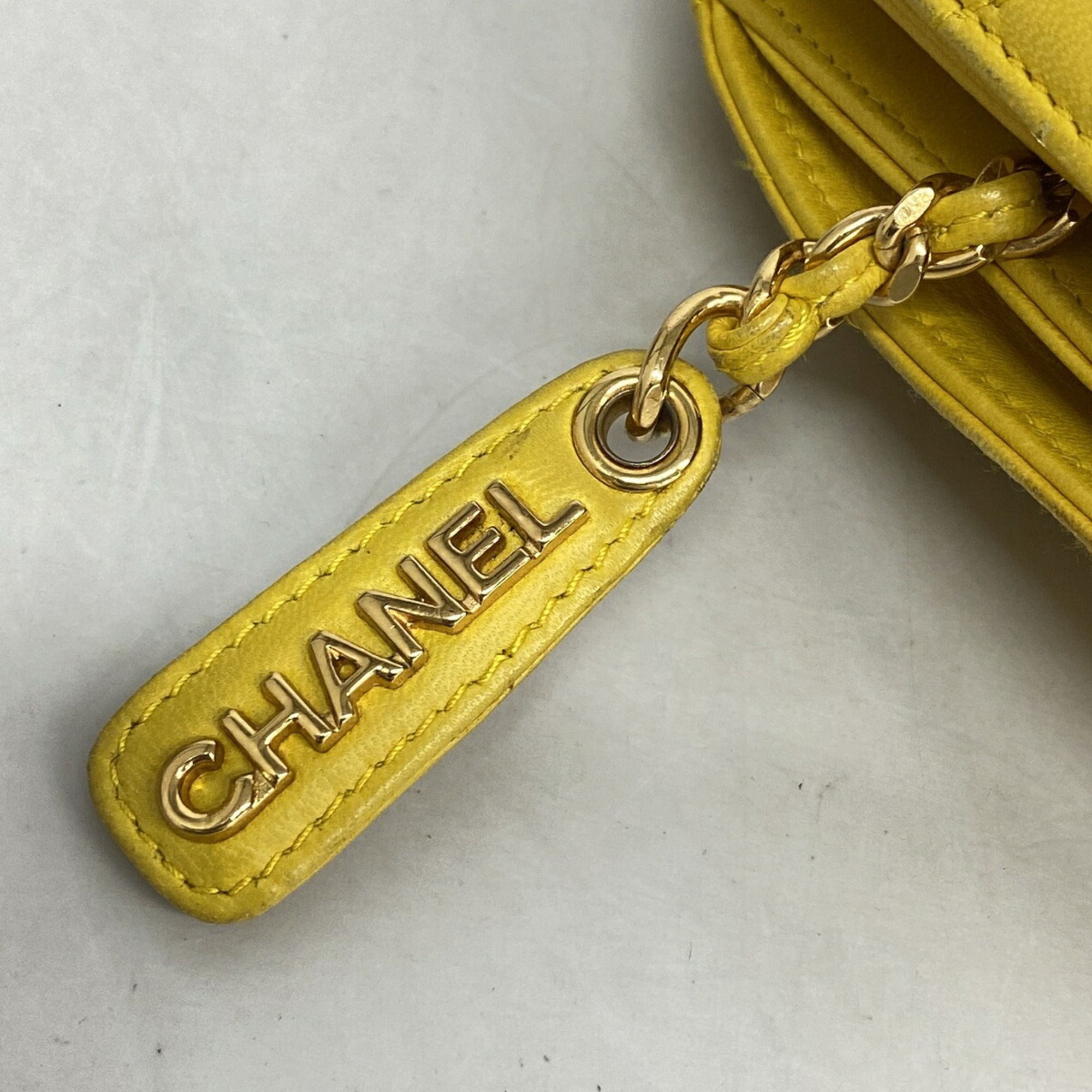 Leather Handbag (Pre-Owned) - Chanel - Modalova