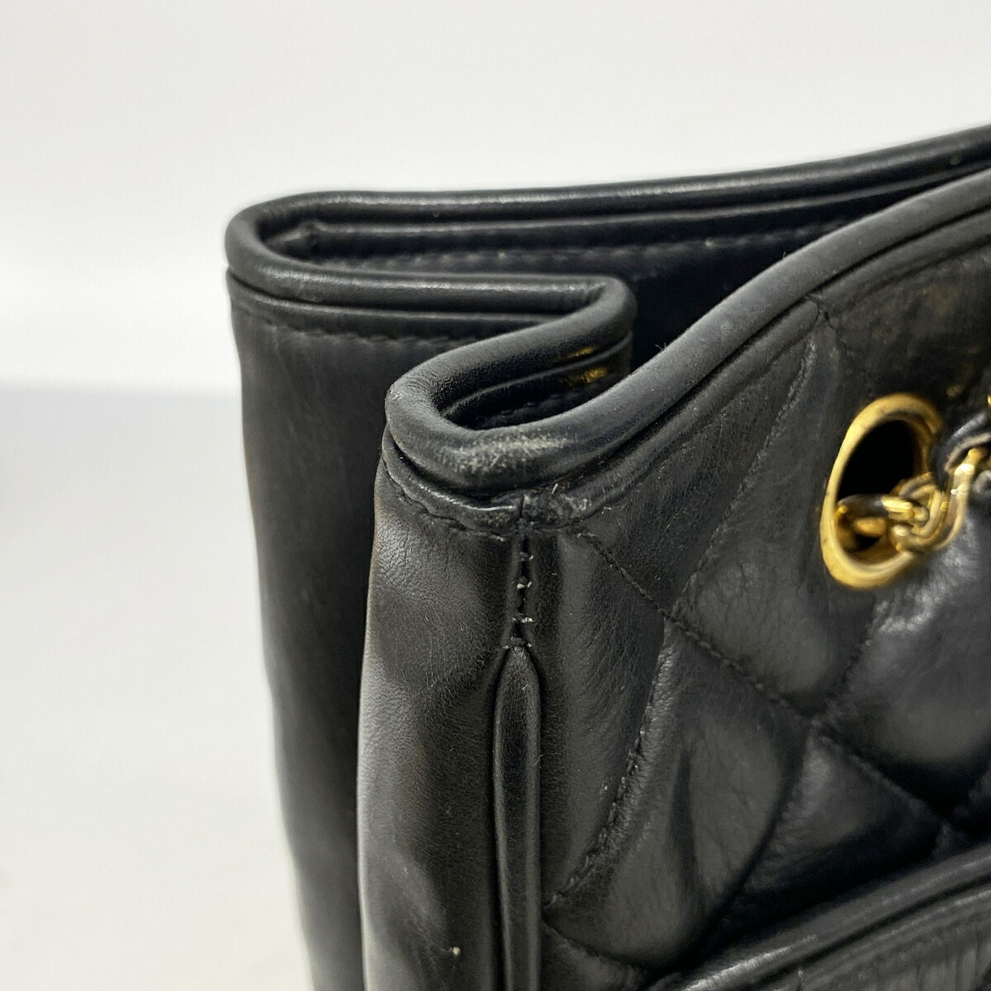Leather Shoulder Bag (Pre-Owned) - Chanel - Modalova