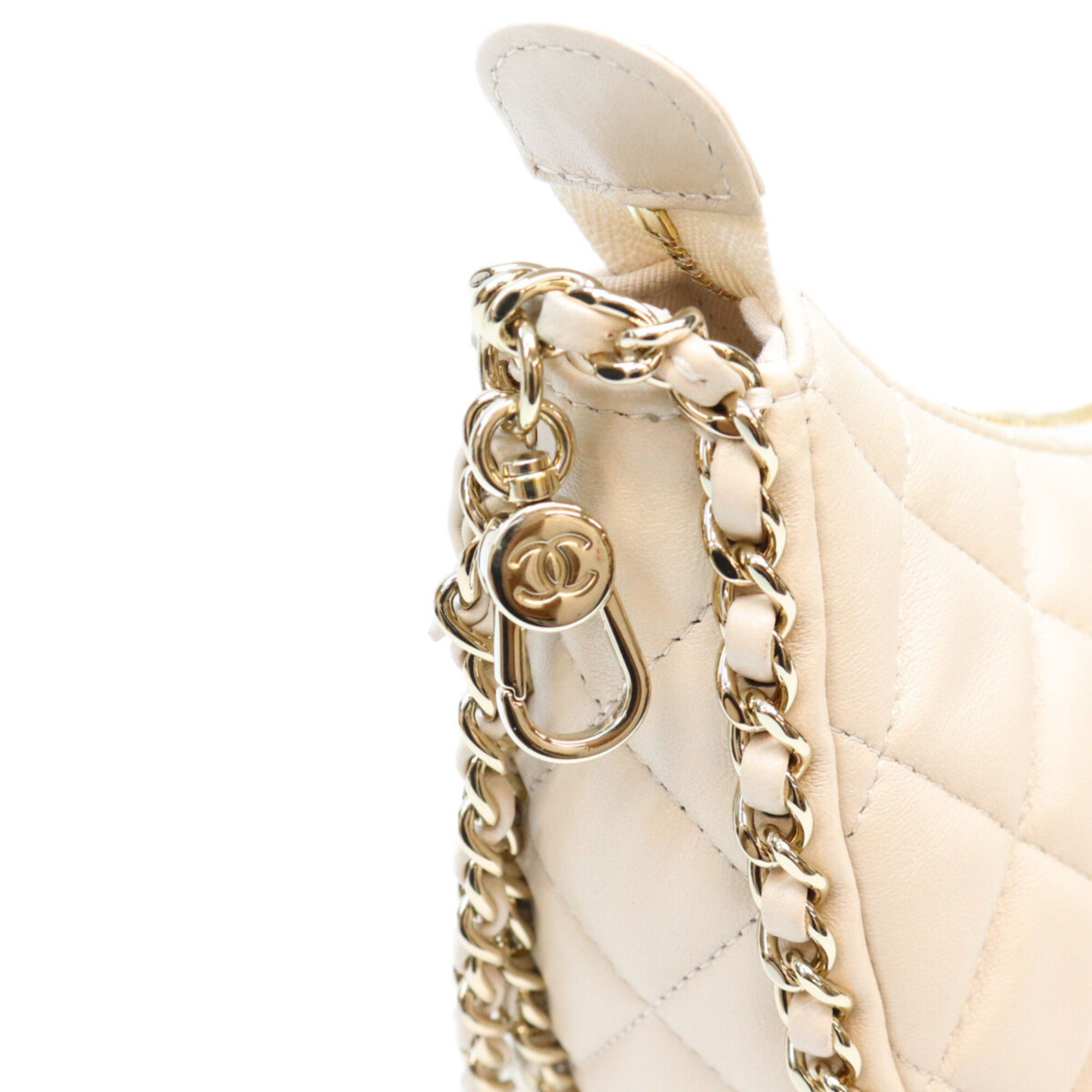 Leather Shoulder Bag (Pre-Owned) - Chanel - Modalova