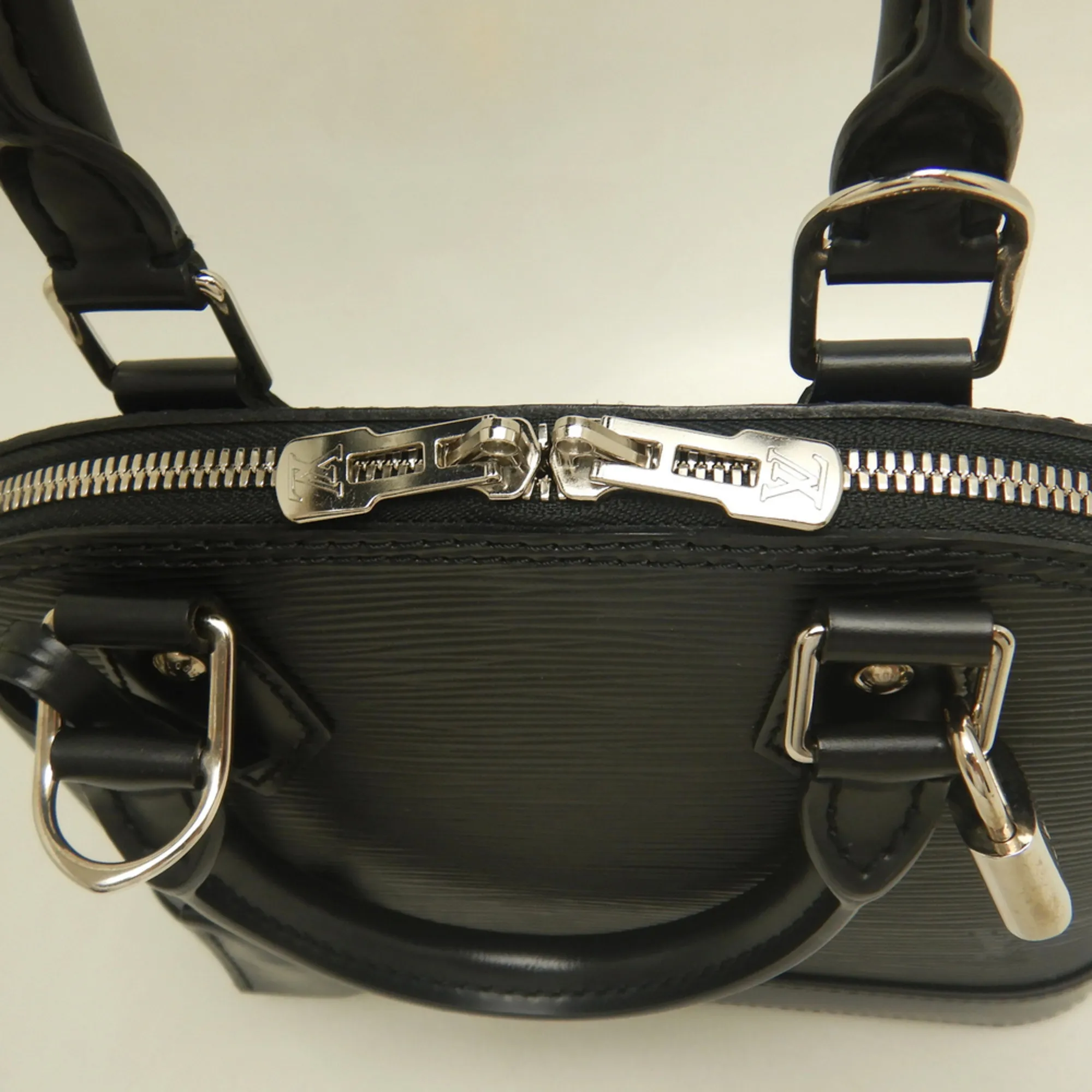 Epi Leather Handbag (Pre-Owned) - Louis Vuitton - Modalova