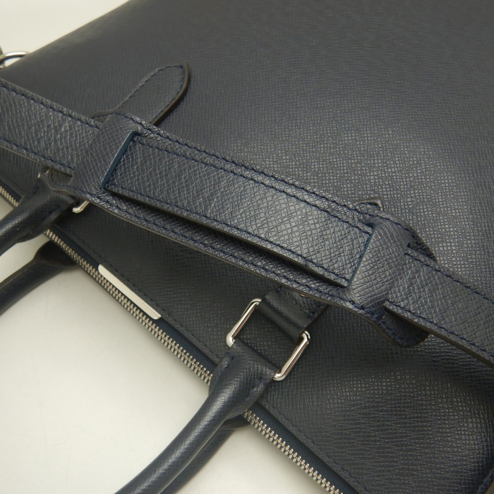 Taiga Leather Tote Bag (Pre-Owned) - Louis Vuitton - Modalova