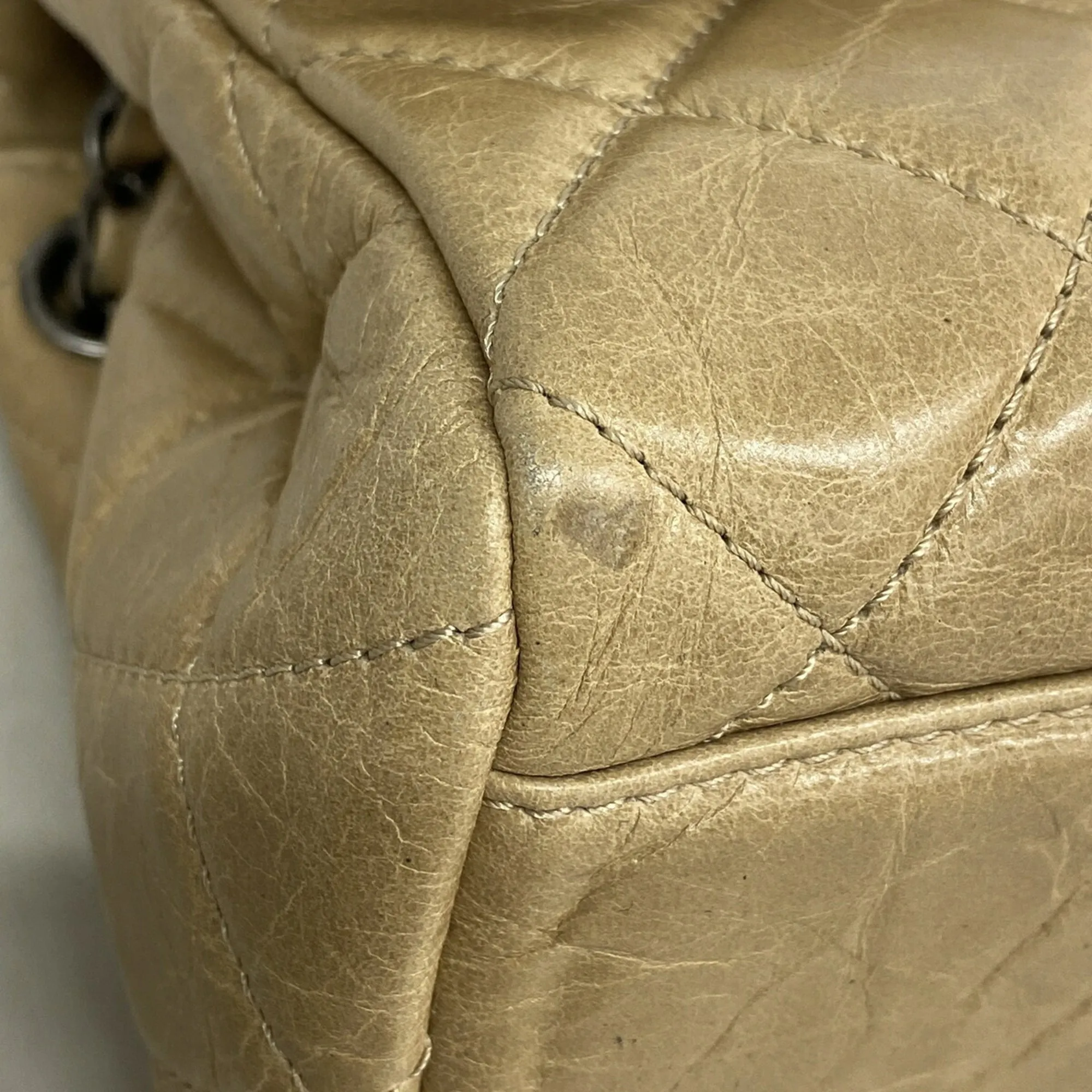 Leather Shoulder Bag (Pre-Owned) - Chanel - Modalova