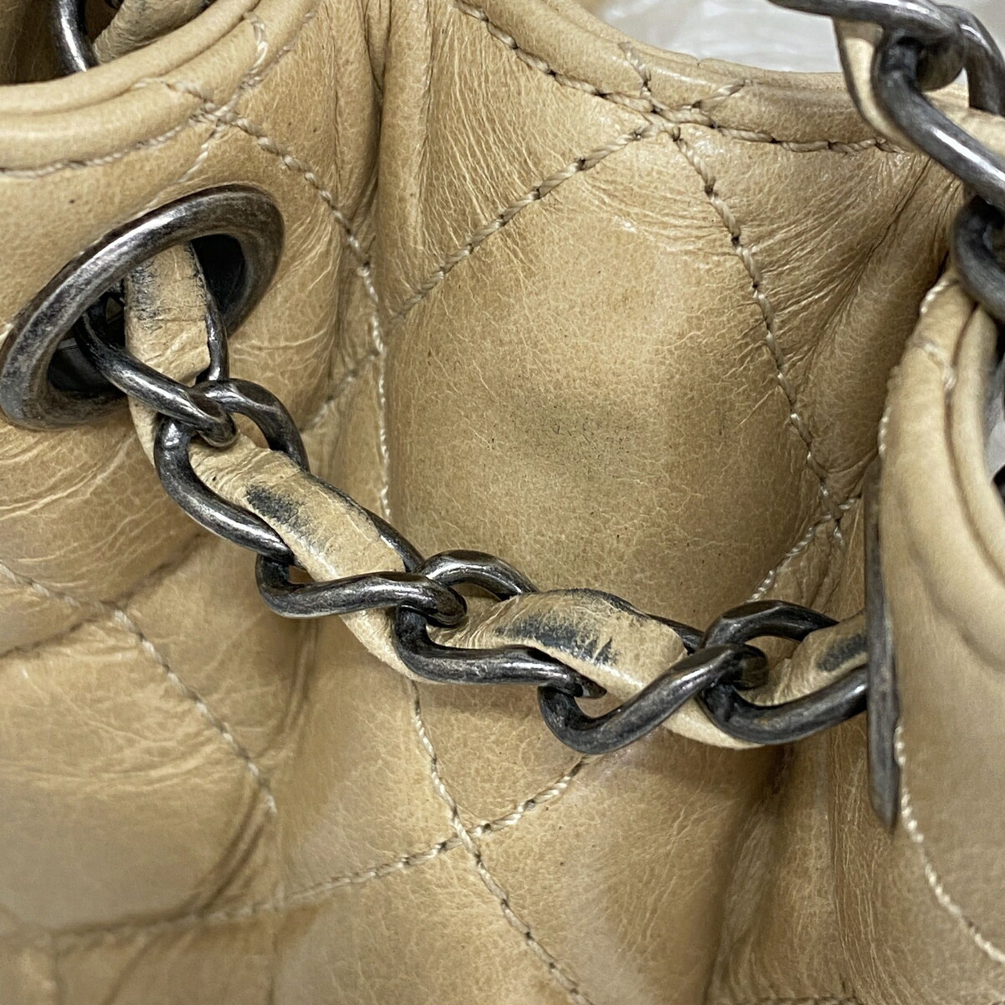 Leather Shoulder Bag (Pre-Owned) - Chanel - Modalova