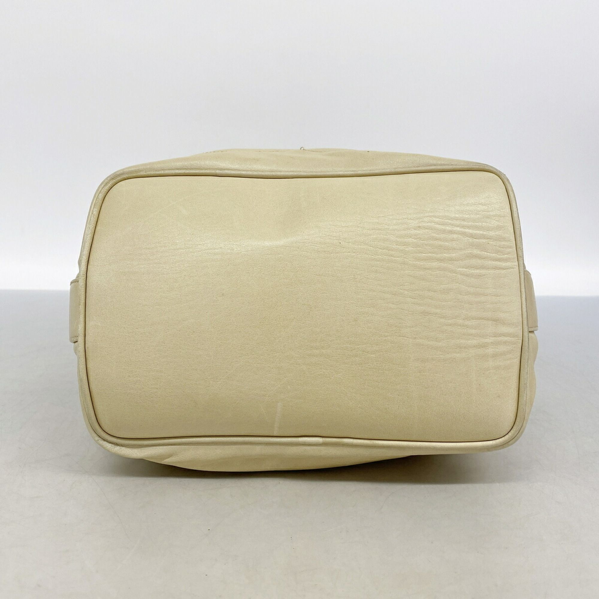 Leather Shoulder Bag (Pre-Owned) - Chanel - Modalova