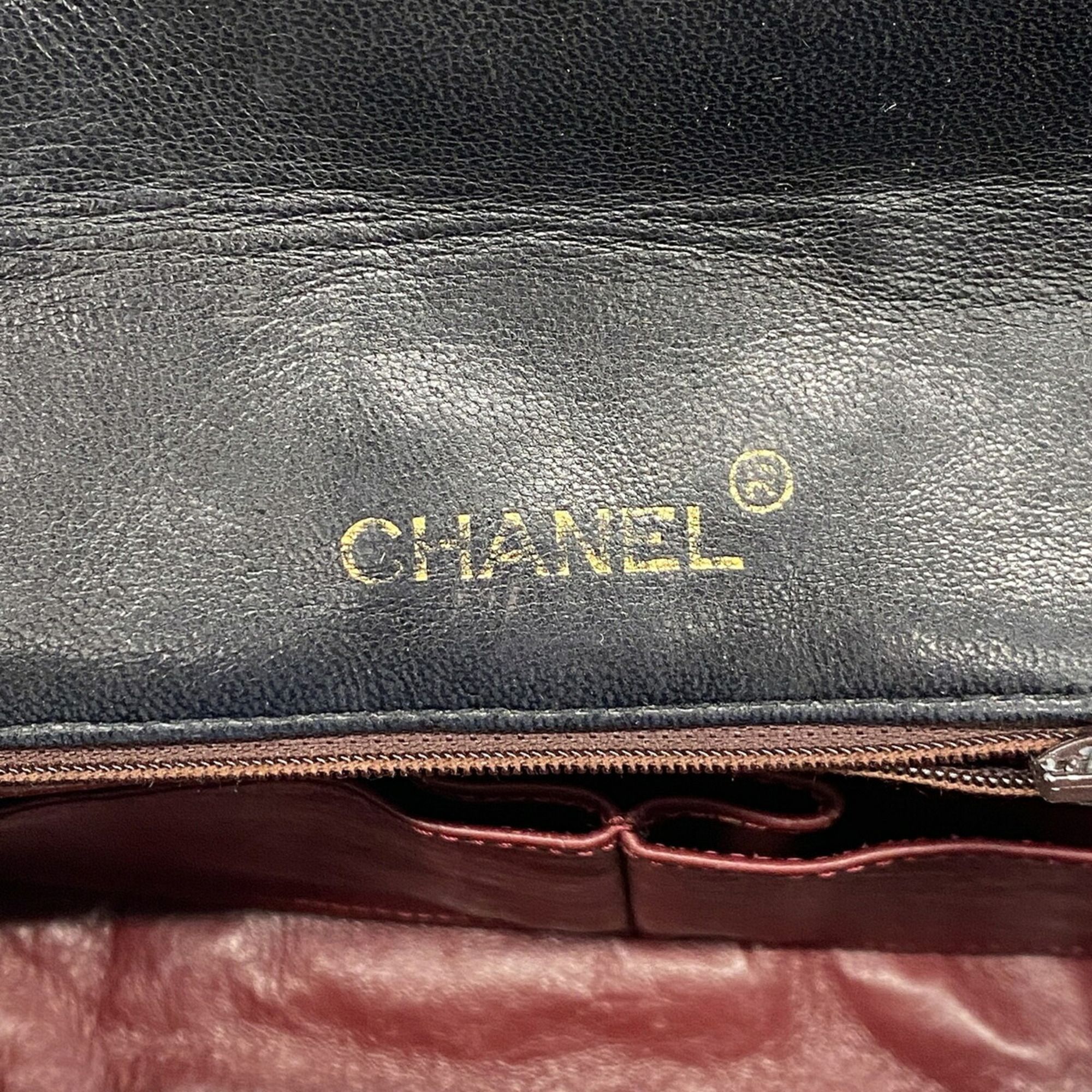 Leather Shoulder Bag (Pre-Owned) - Chanel - Modalova