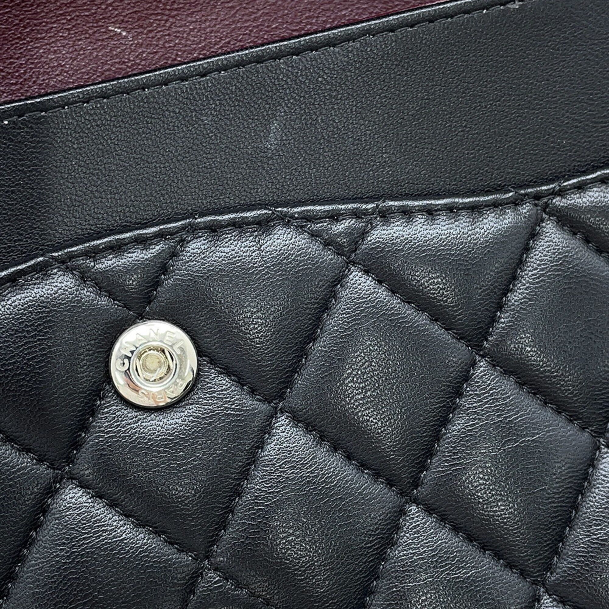 Matelasse Leather Shoulder Bag (Pre-Owned) - Chanel - Modalova