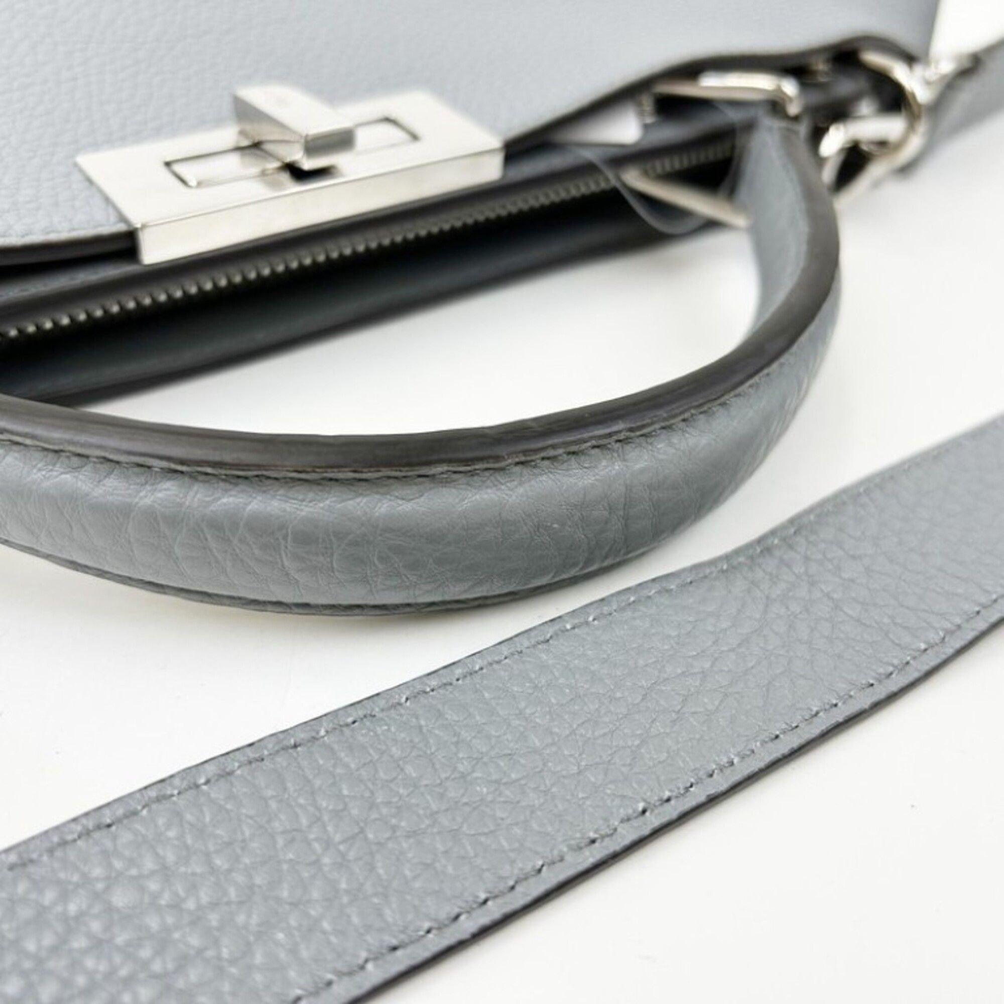 Fendi Leather Handbag (Pre-Owned) - Fendi - Modalova